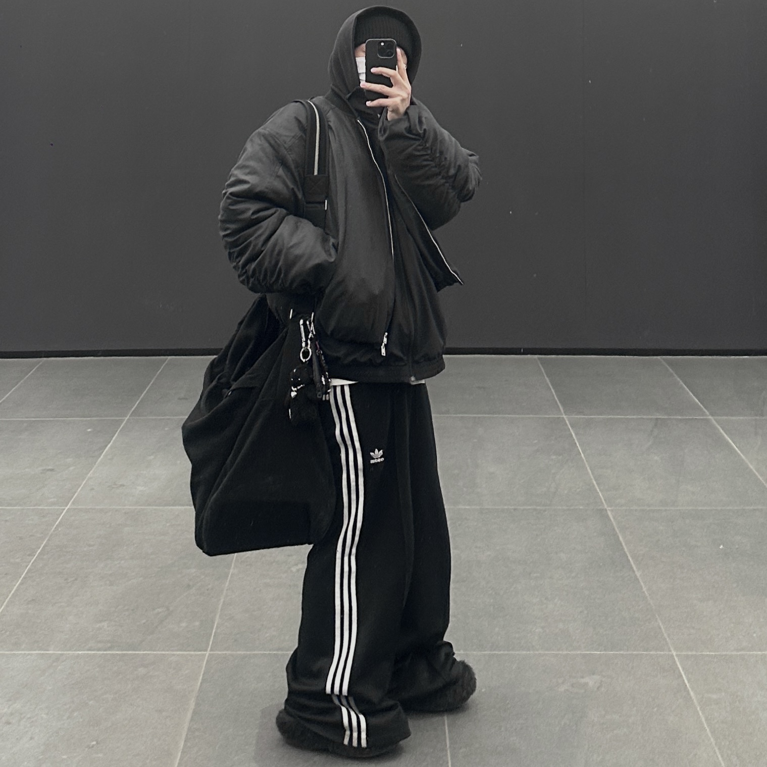(W) Adidas Primeblue Relaxed Wide Leg Pants Black - US Sizing 착용 스타일