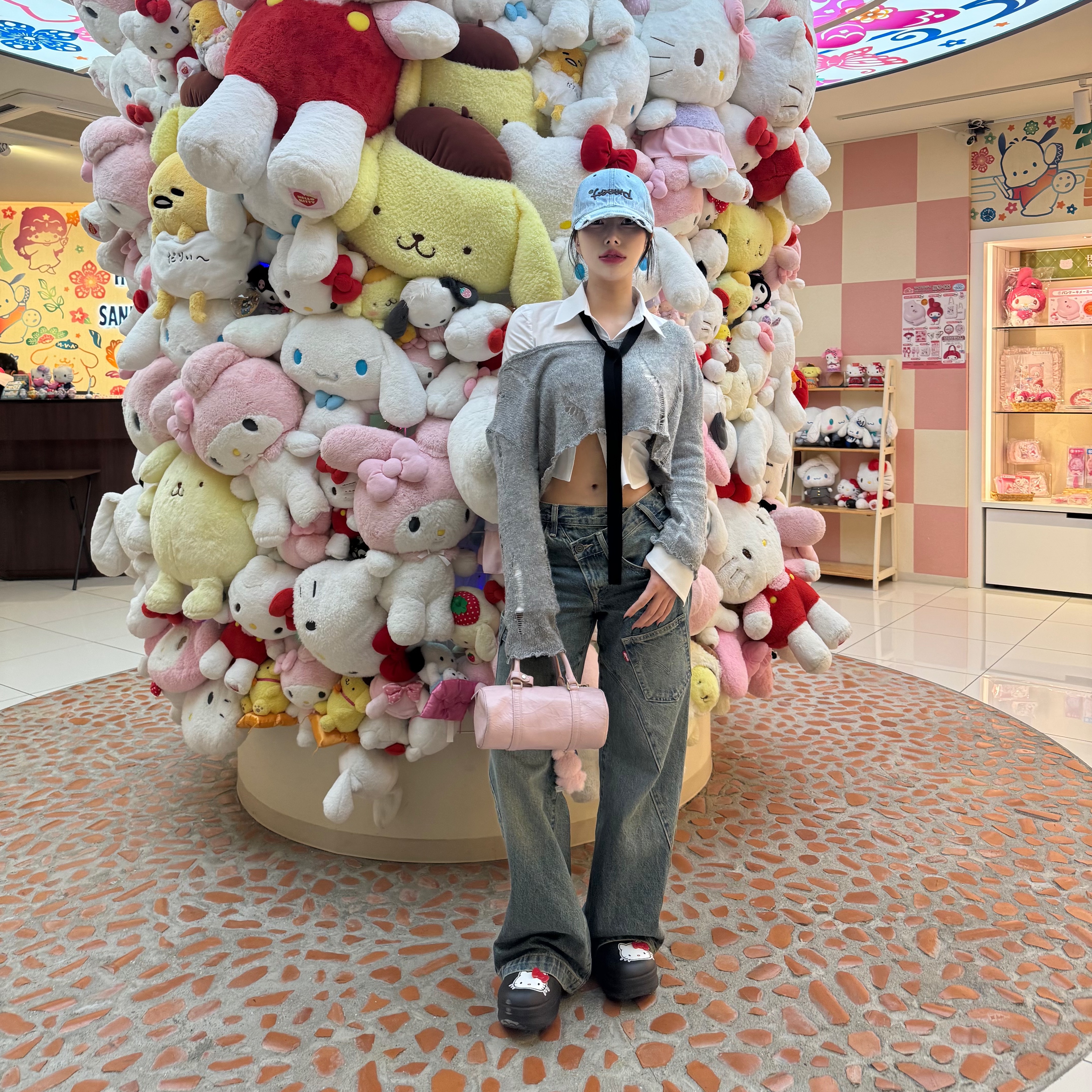 (W) Adidas x Hello Kitty Adifom Stan Smith Mules Core Black Red Cloud White, Prada Medium Leather Top-Handle Bag with Padlock White 착용 스타일