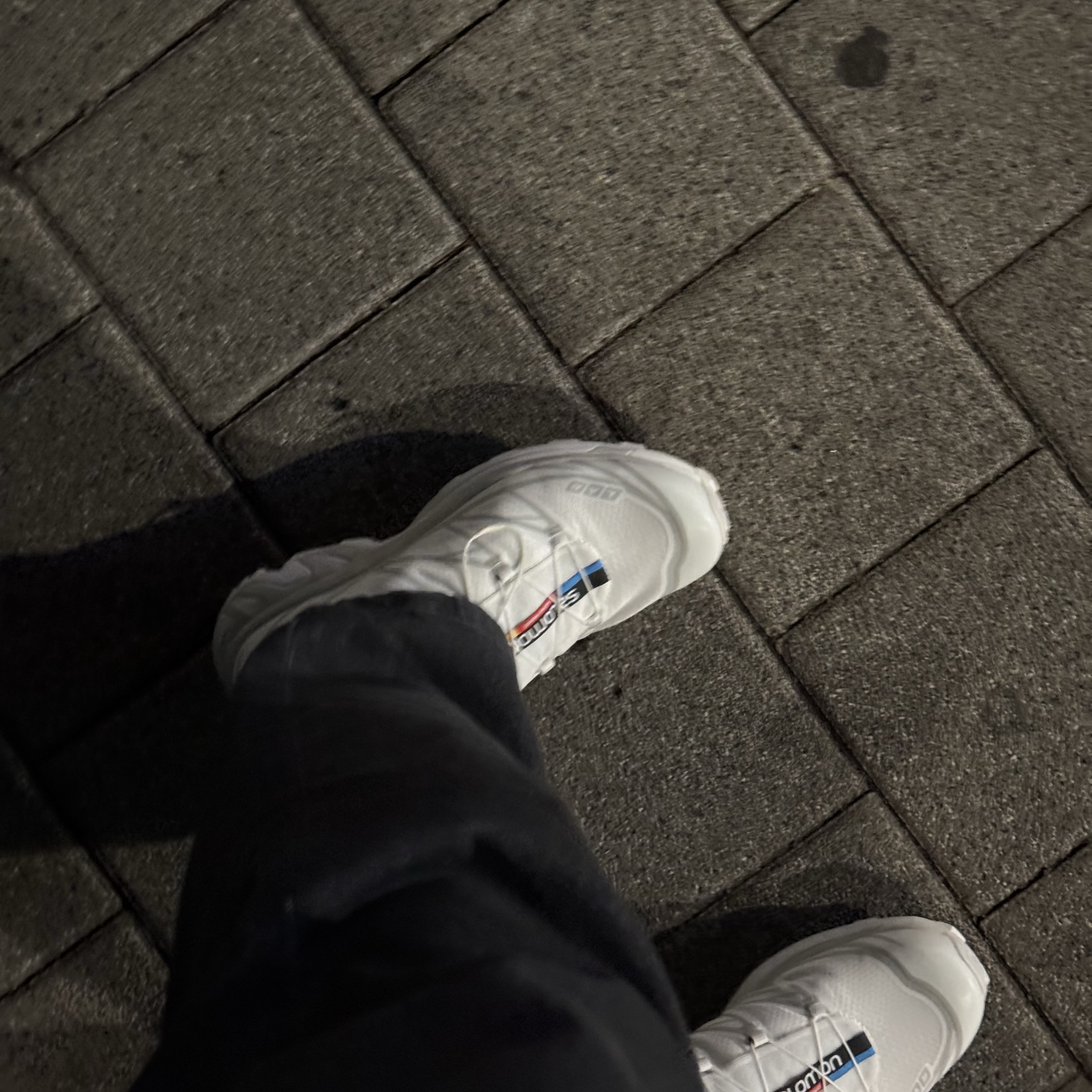 Salomon XT-6 ADV White 착용 스타일