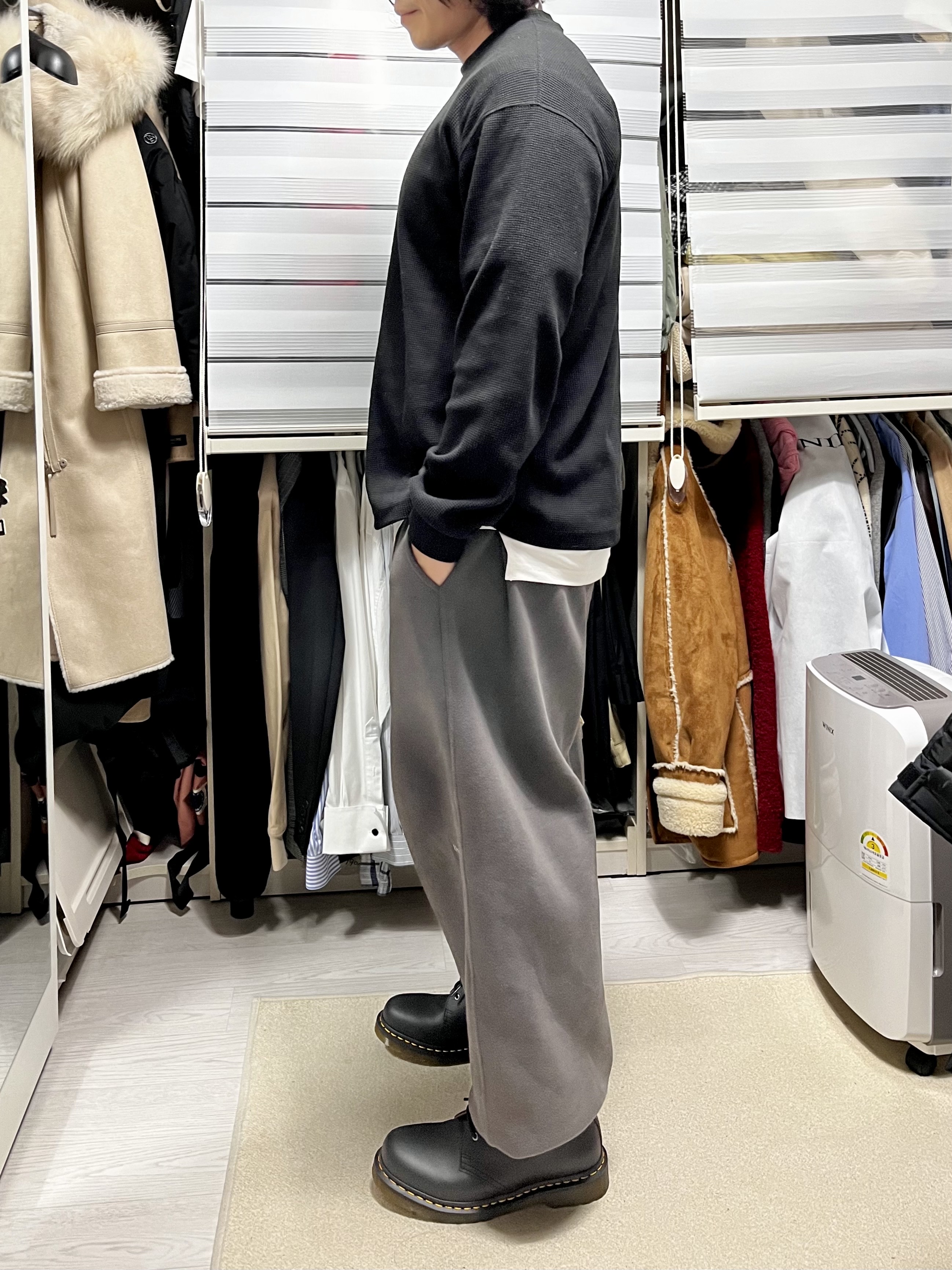 Dr. Martens 1461 Nappa Black, Undermycar Mu.03 Anti Fxxking Logo Play Oversized Sweat Jogger Olive 착용 스타일 - 3