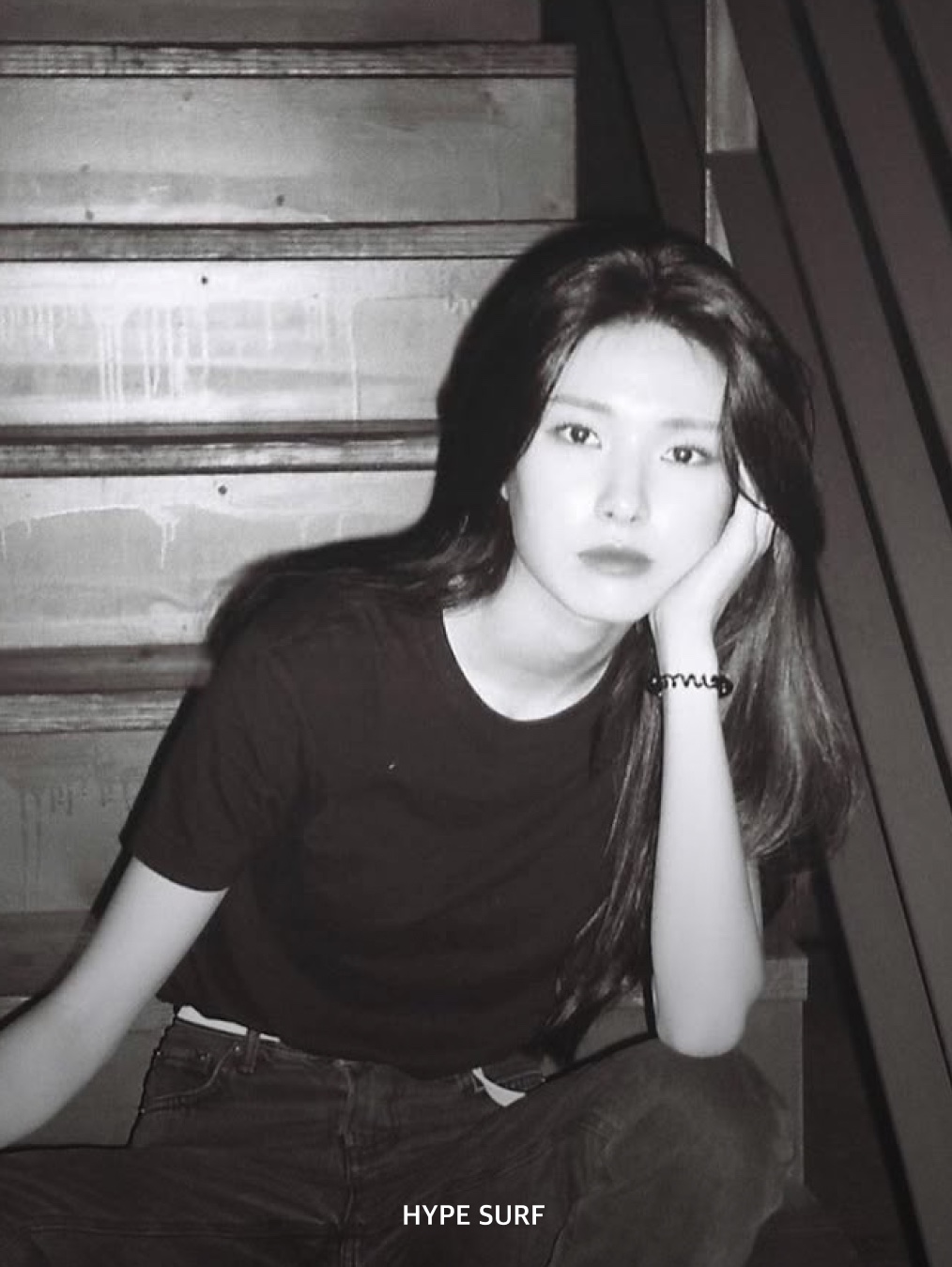AMI Paris France T-Shirt White, Stussy Crowned T-Shirt White 착용 스타일 - 8