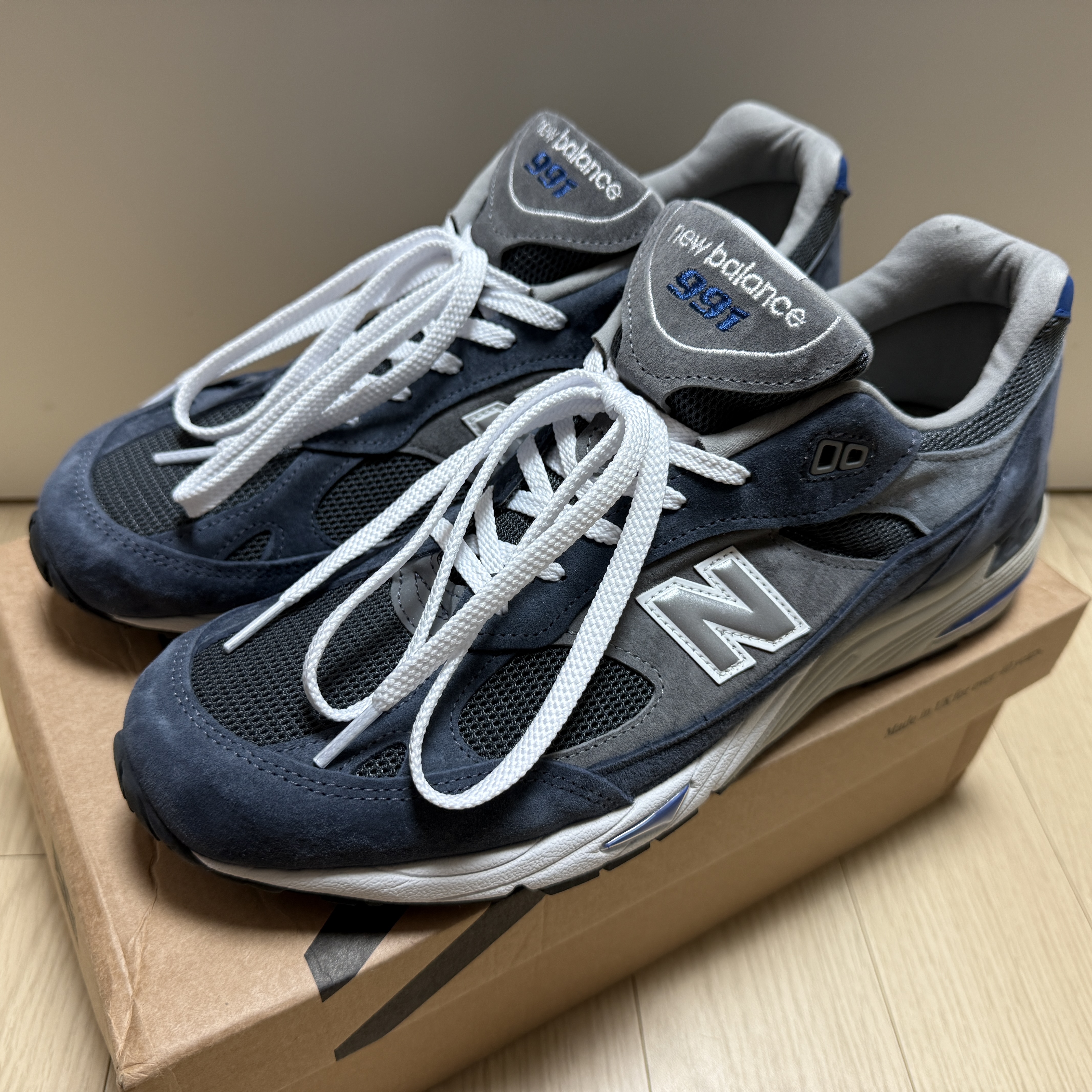 New Balance 991 Made in UK Grey Blue 착용 스타일 - 1
