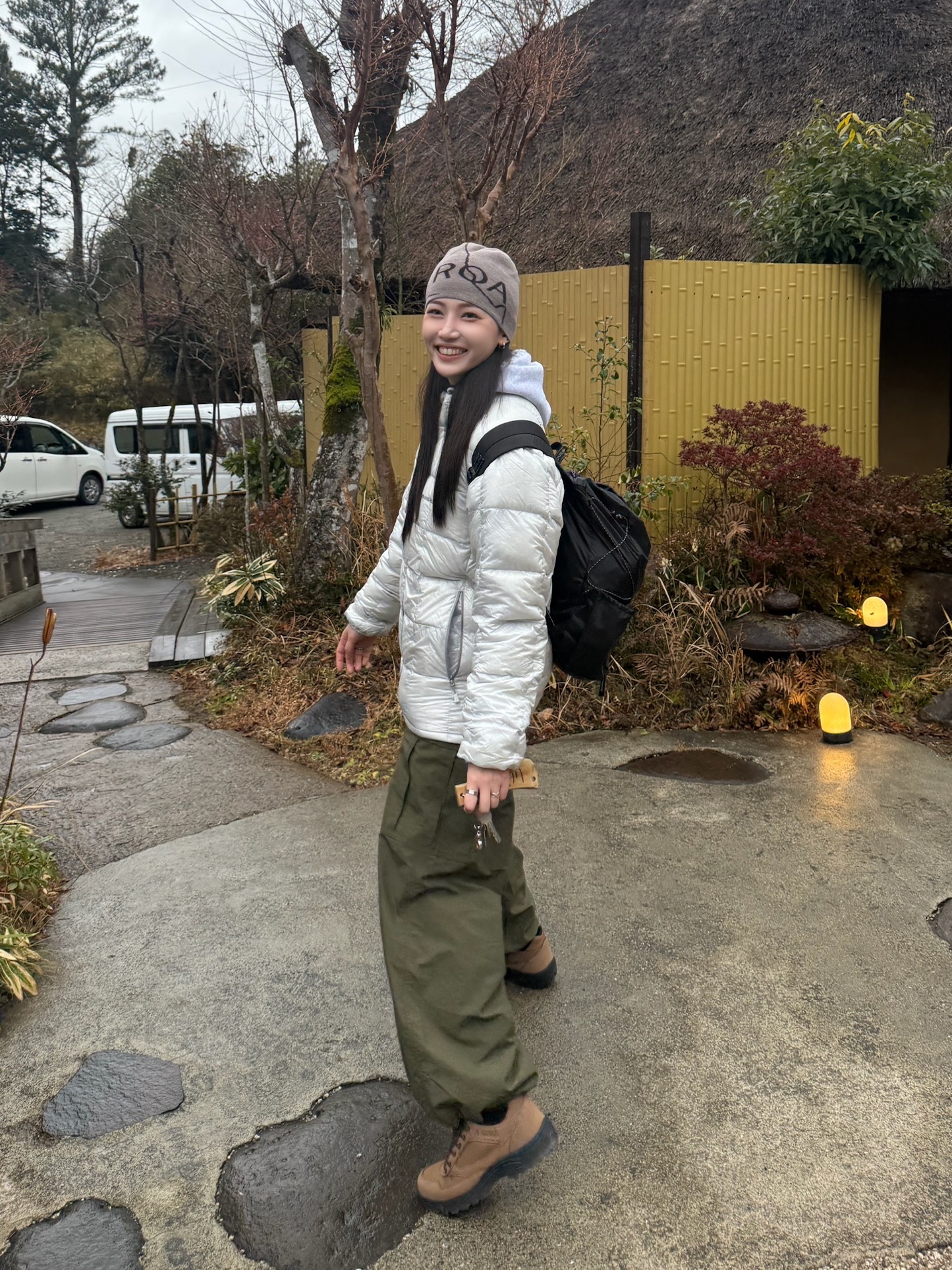 And Wander Sil Daypack Charcoal, ROA Beanie Logo Taupe - 24FW 착용 스타일 - 1