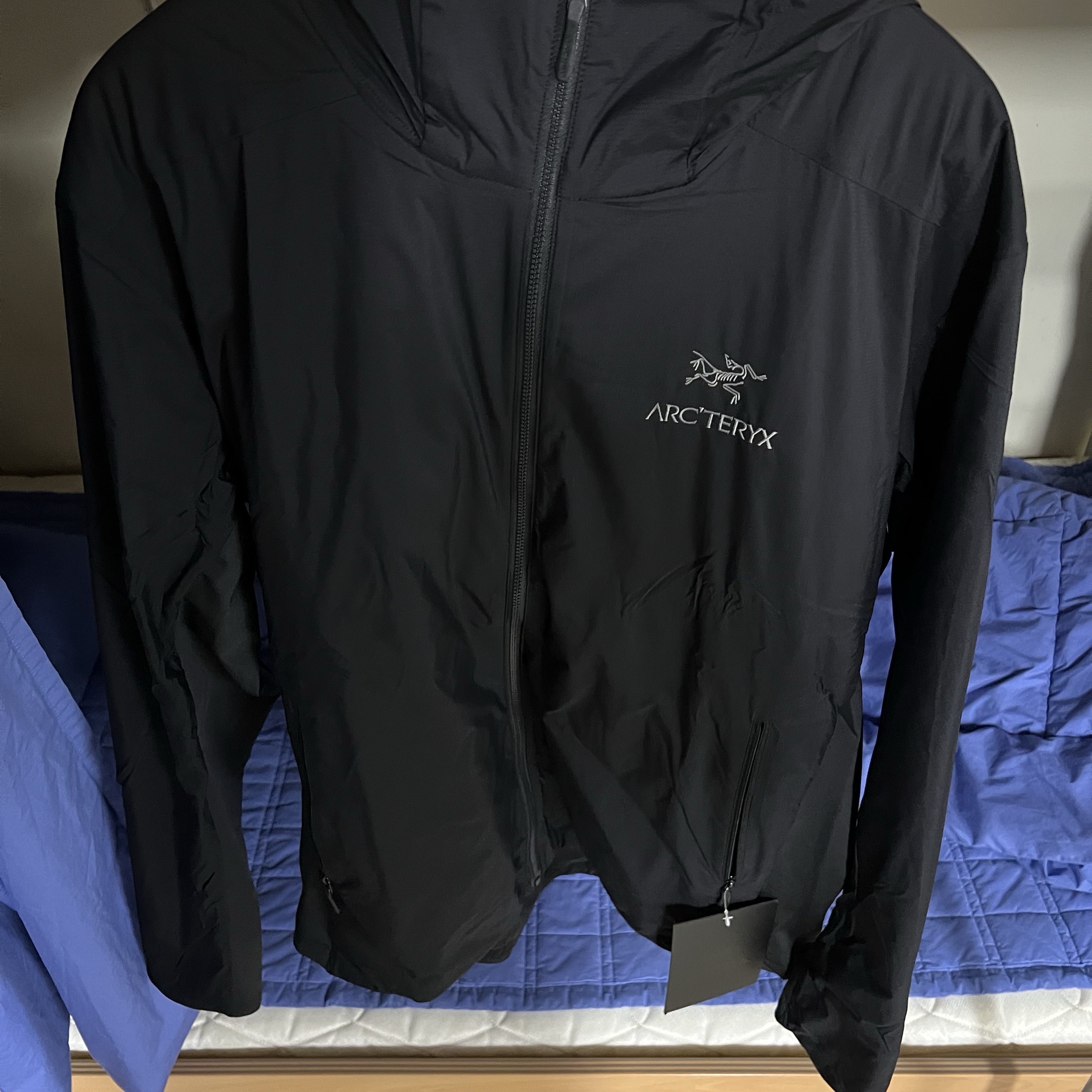 Arc'teryx Atom SL Hoody Black 착용 스타일