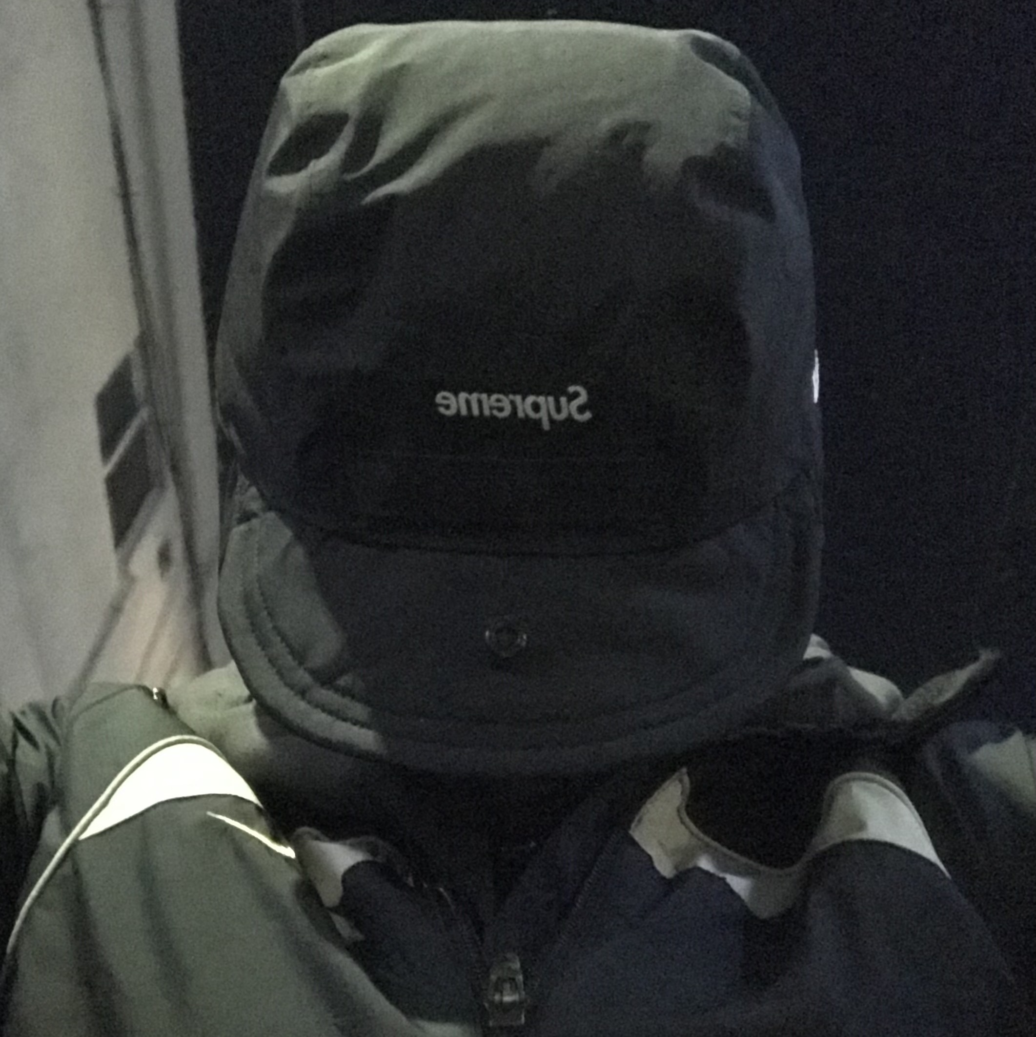 Supreme Gore-Tex Earflap Cap Black - 24FW 착용 스타일