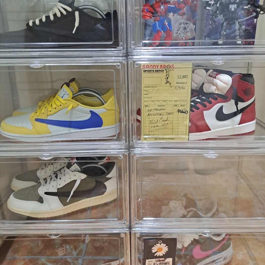 Jordan 1 x Travis Scott Retro Low OG SP Reverse Olive, Jordan 4 Retro Bred Reimagined 착용 스타일