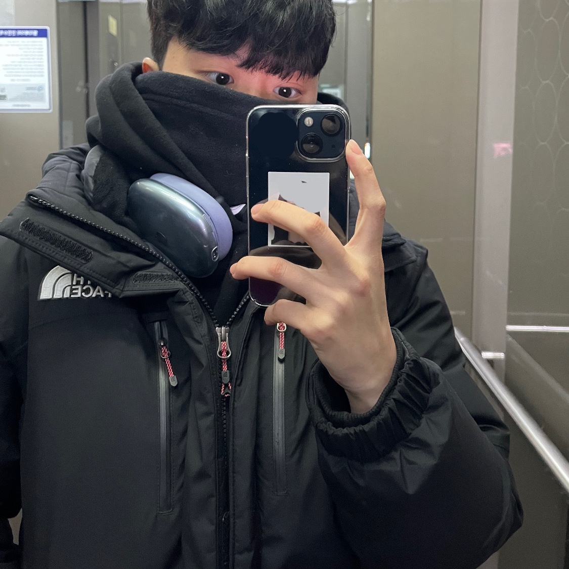 The North Face Himalayan Parka Black 착용 스타일