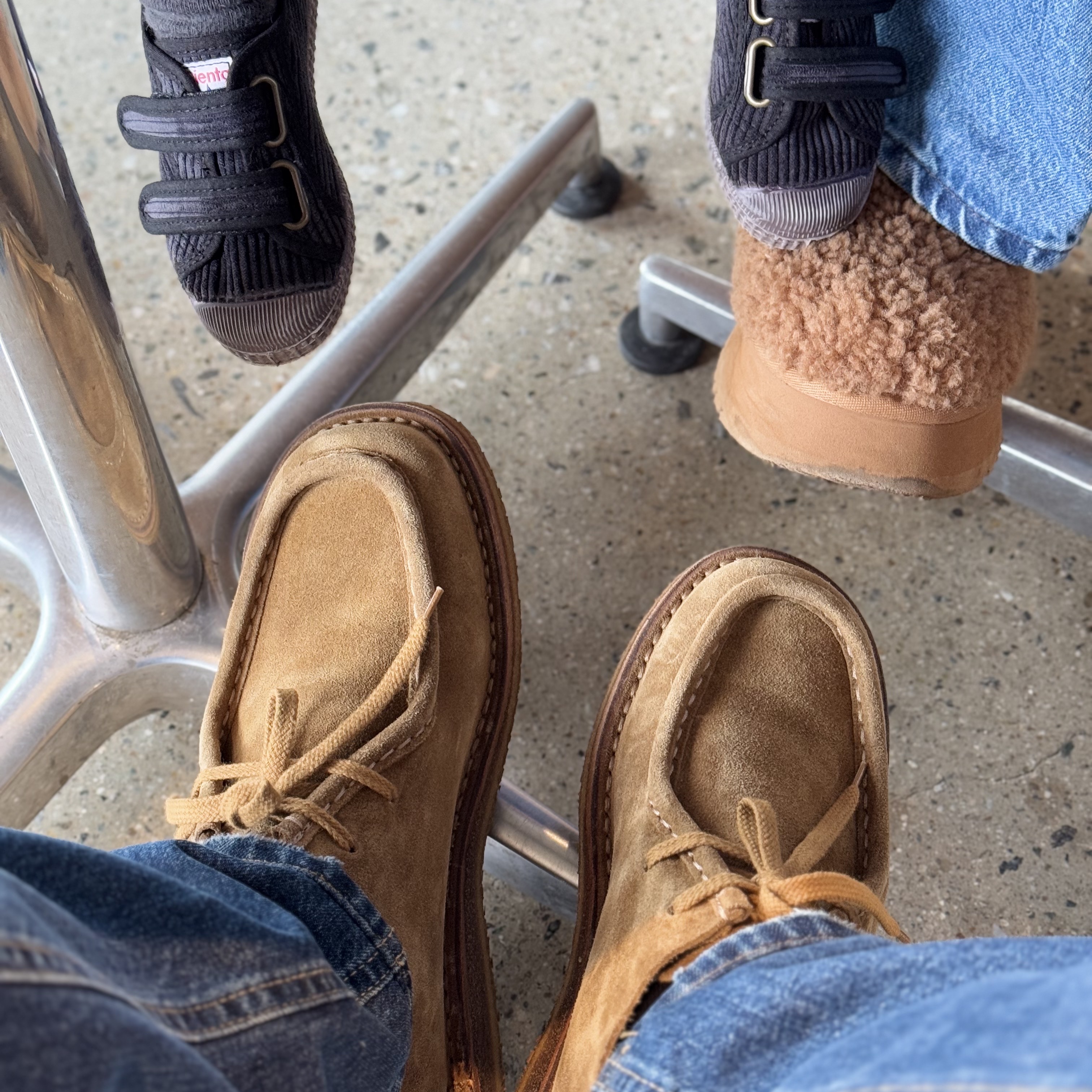 Astorflex Beenflex Whiskey, (W) UGG Tazz Braid Hardwood 착용 스타일 - 3