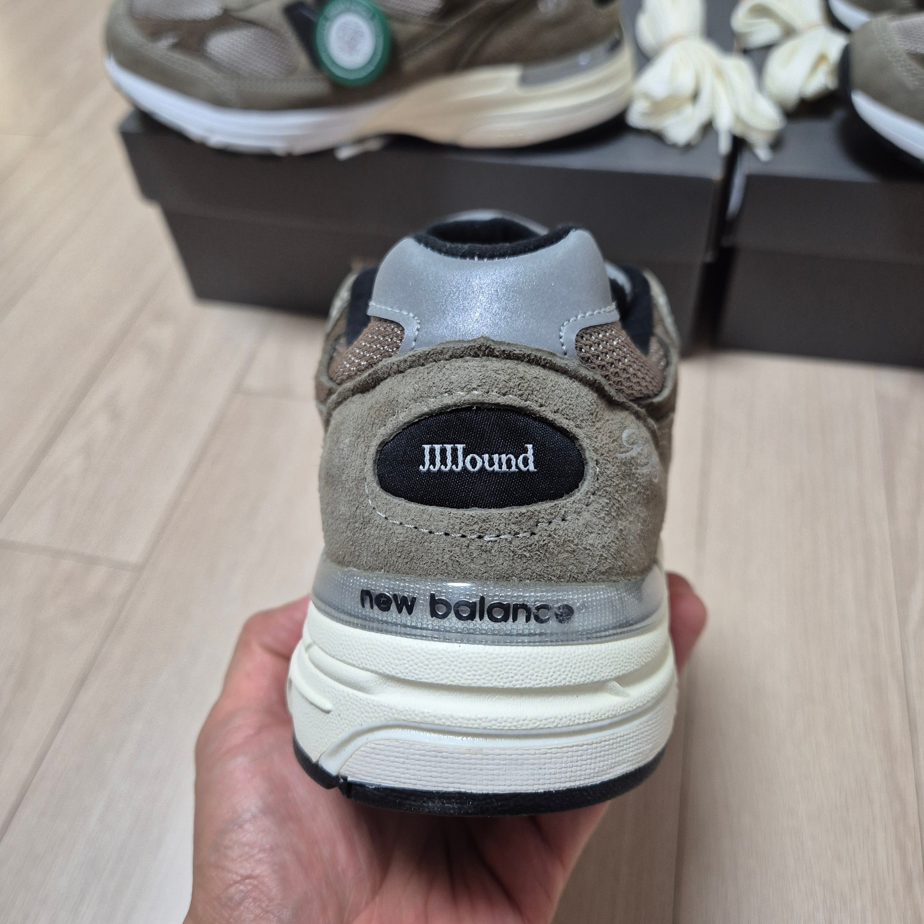 New Balance x JJJJound 993 Made in USA Mushroom White 착용 스타일 - 6
