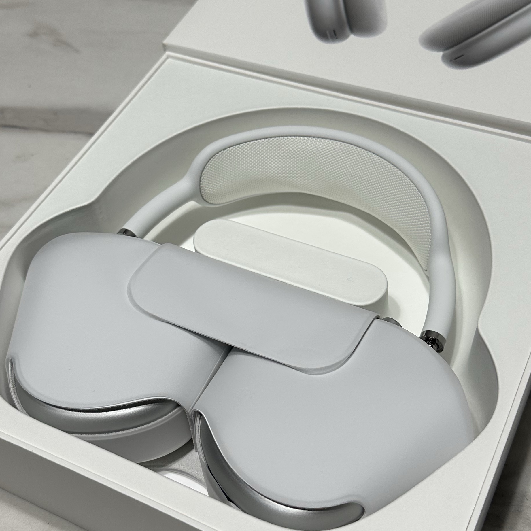 Apple AirPods Max Lightning Silver (Korean Ver.) 착용 스타일
