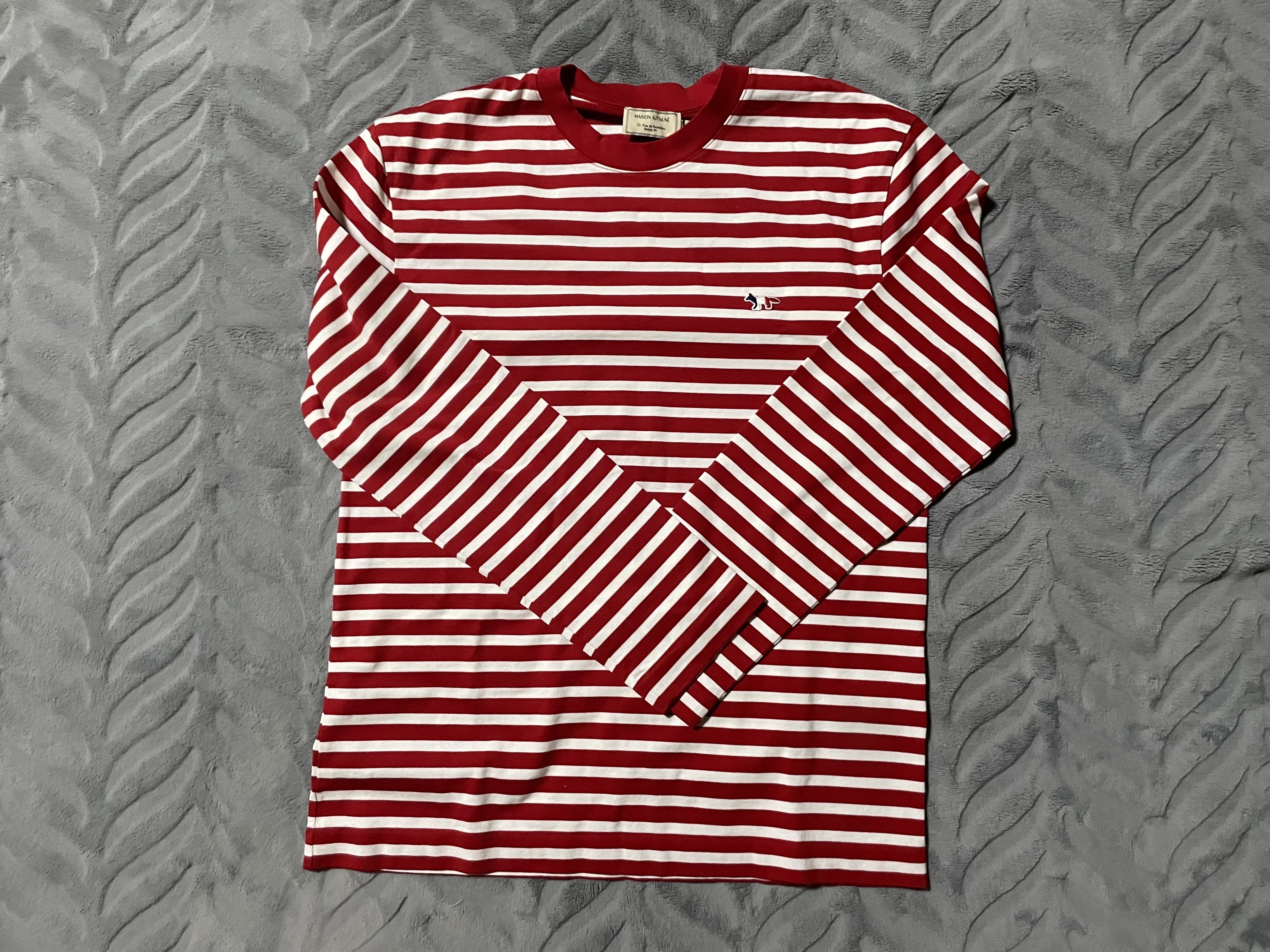 Maison Kitsune Tricolor Fox Patch Classic Marin T-Shirt Red 착용 스타일 - 1