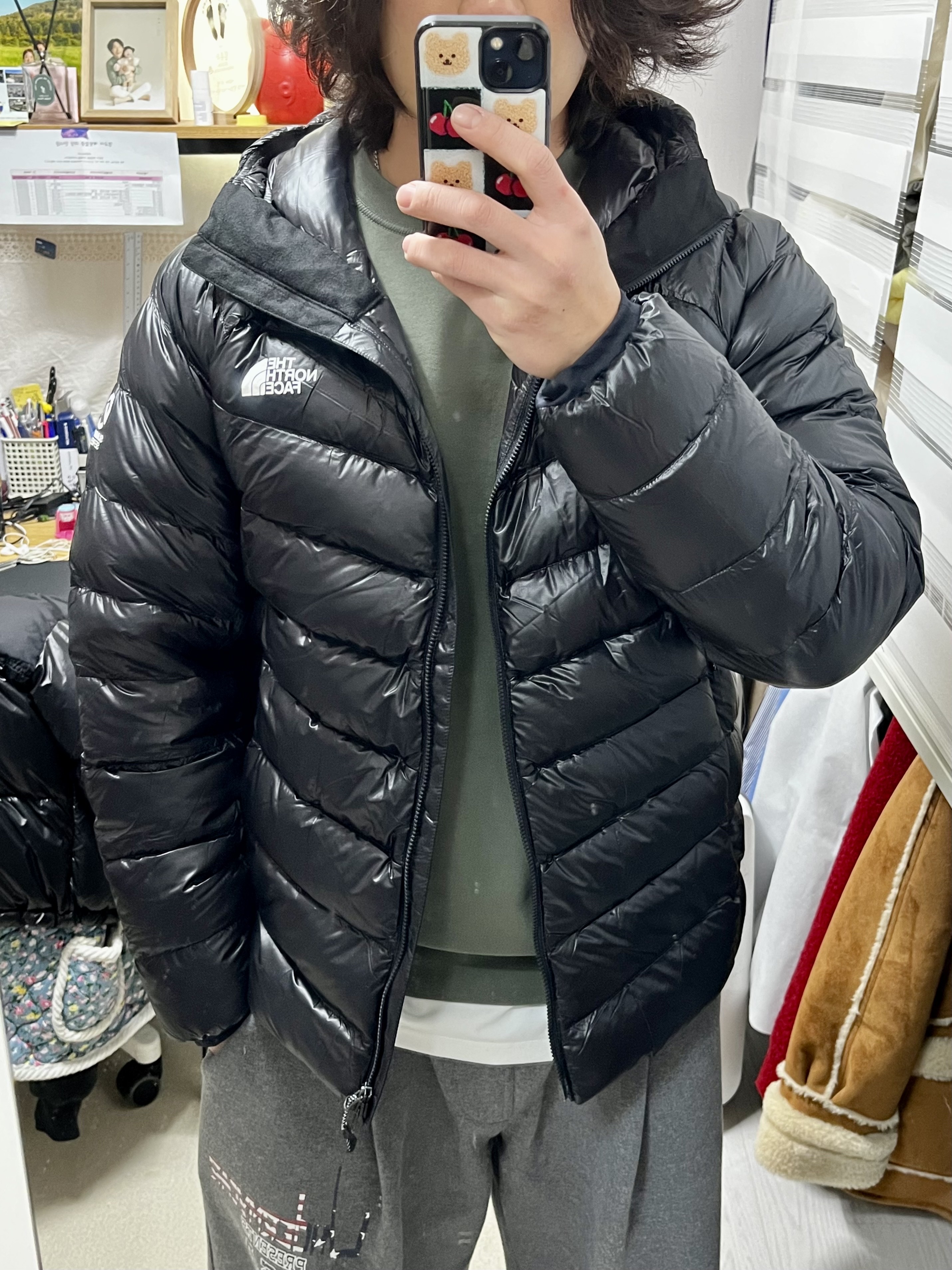 The North Face Summit Mattehorn RDS Down Jacket Real Black 착용 스타일 - 2