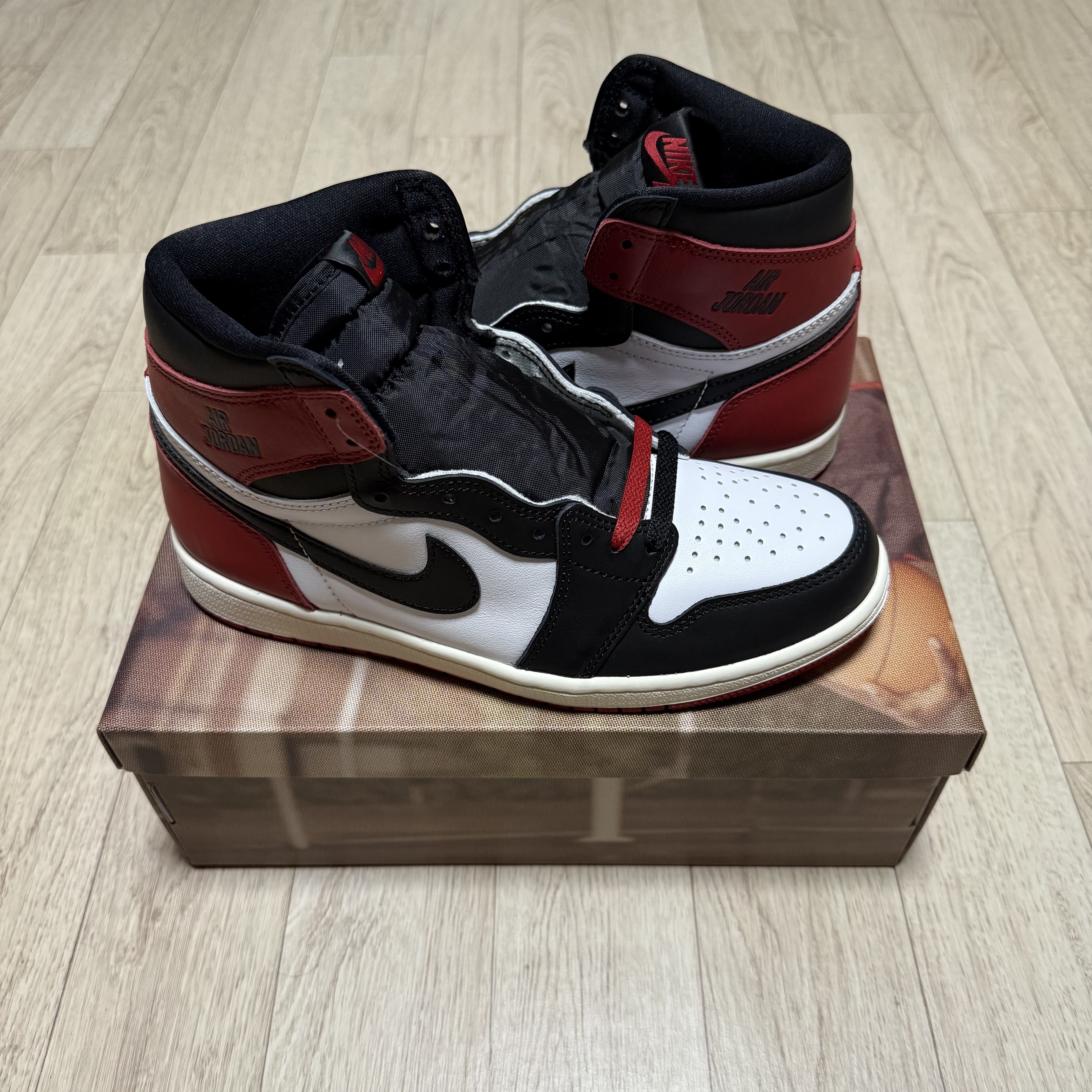 Jordan 1 Retro High OG Black Toe 착용 스타일