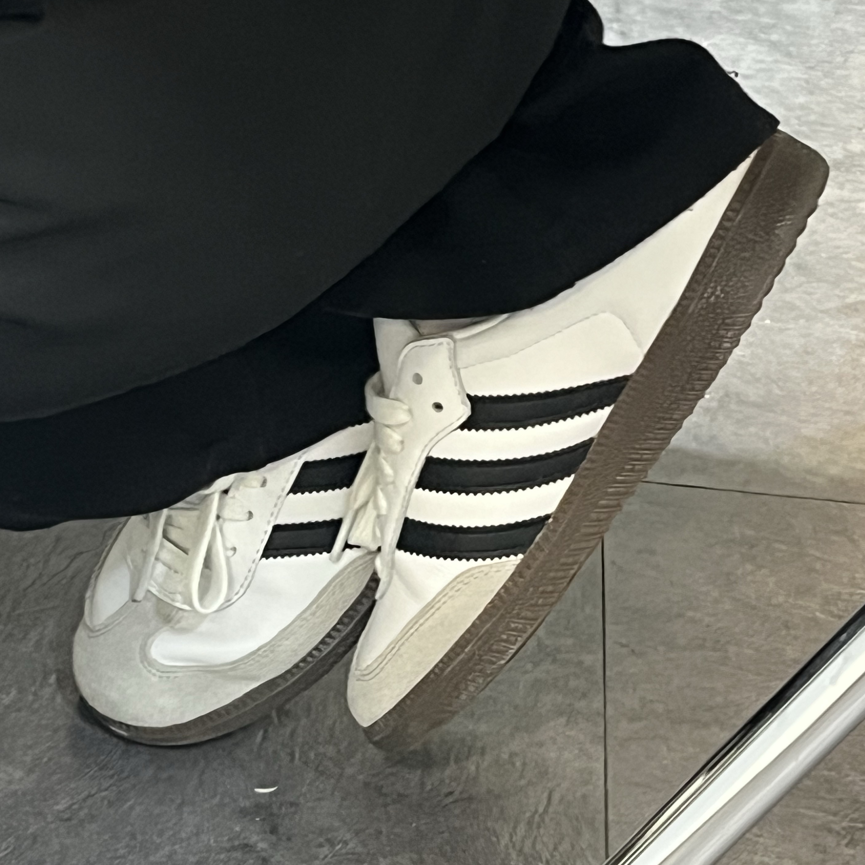 Adidas Samba OG Cloud White 착용 스타일