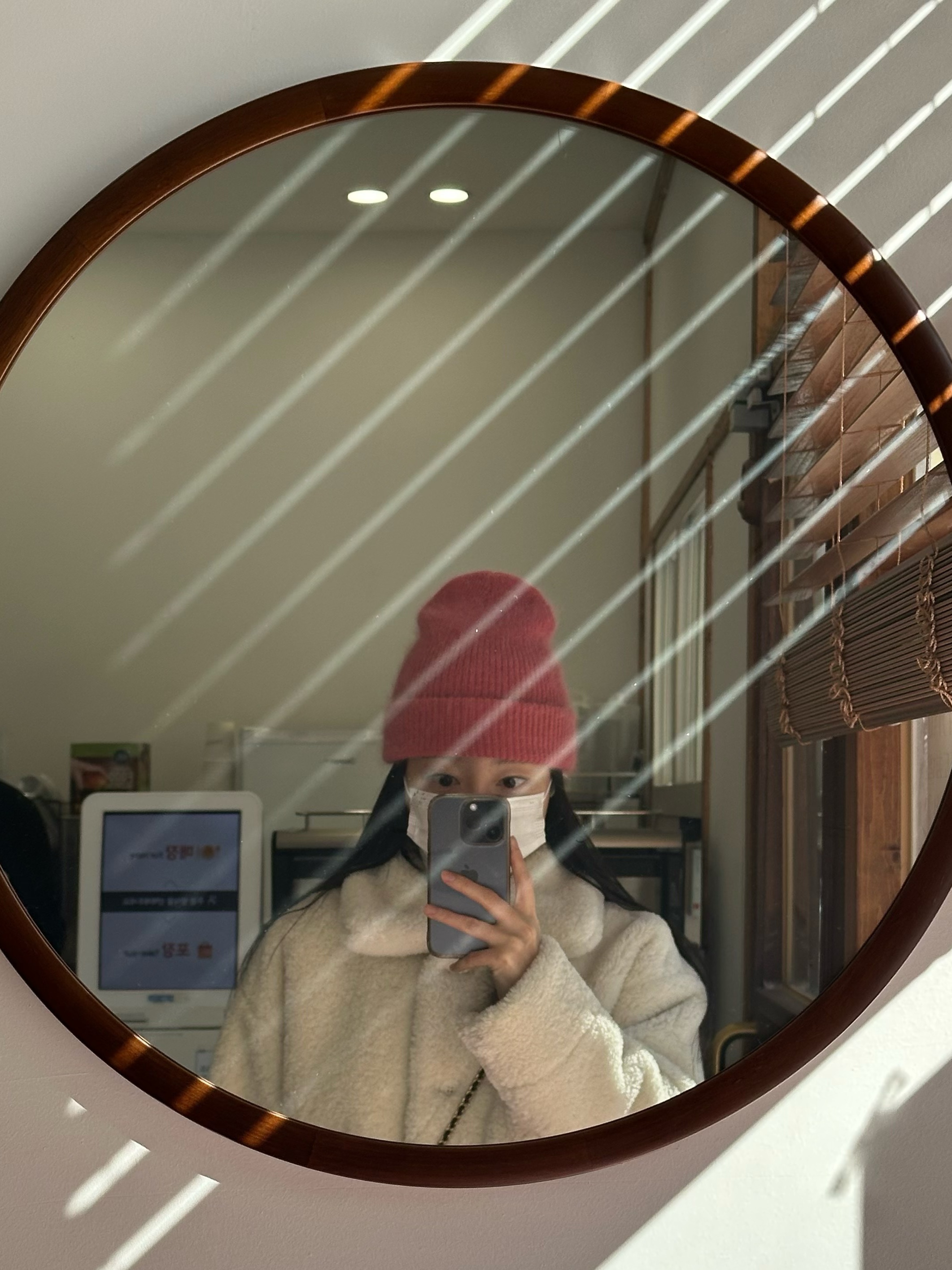 Acne Studios Large Face Logo Beanie Grey Melange, Chanel Square Blue Light Glasses Acetate & Black Asian Fit 착용 스타일 - 3
