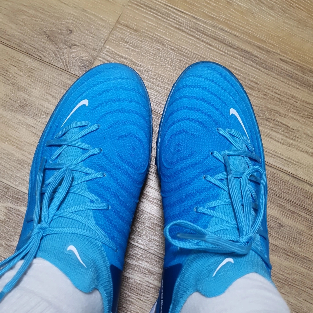Nike Phantom GX 2 Pro TF Blue Fury White 착용 스타일