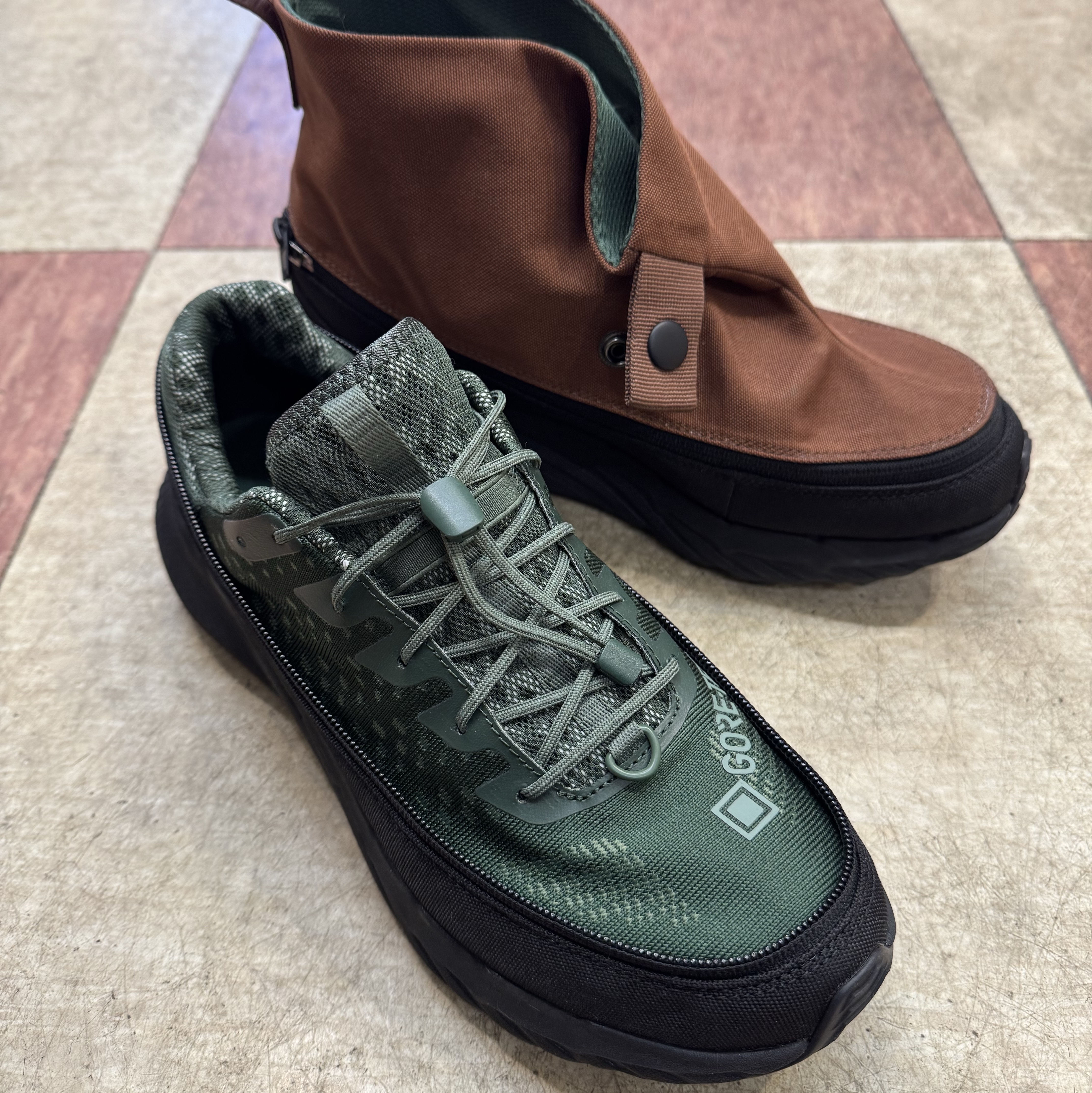 [1TRL] Merrell Agility Peak 5 GTX Zip Off SE Rye Viridian - 24FW 착용 스타일 - 2