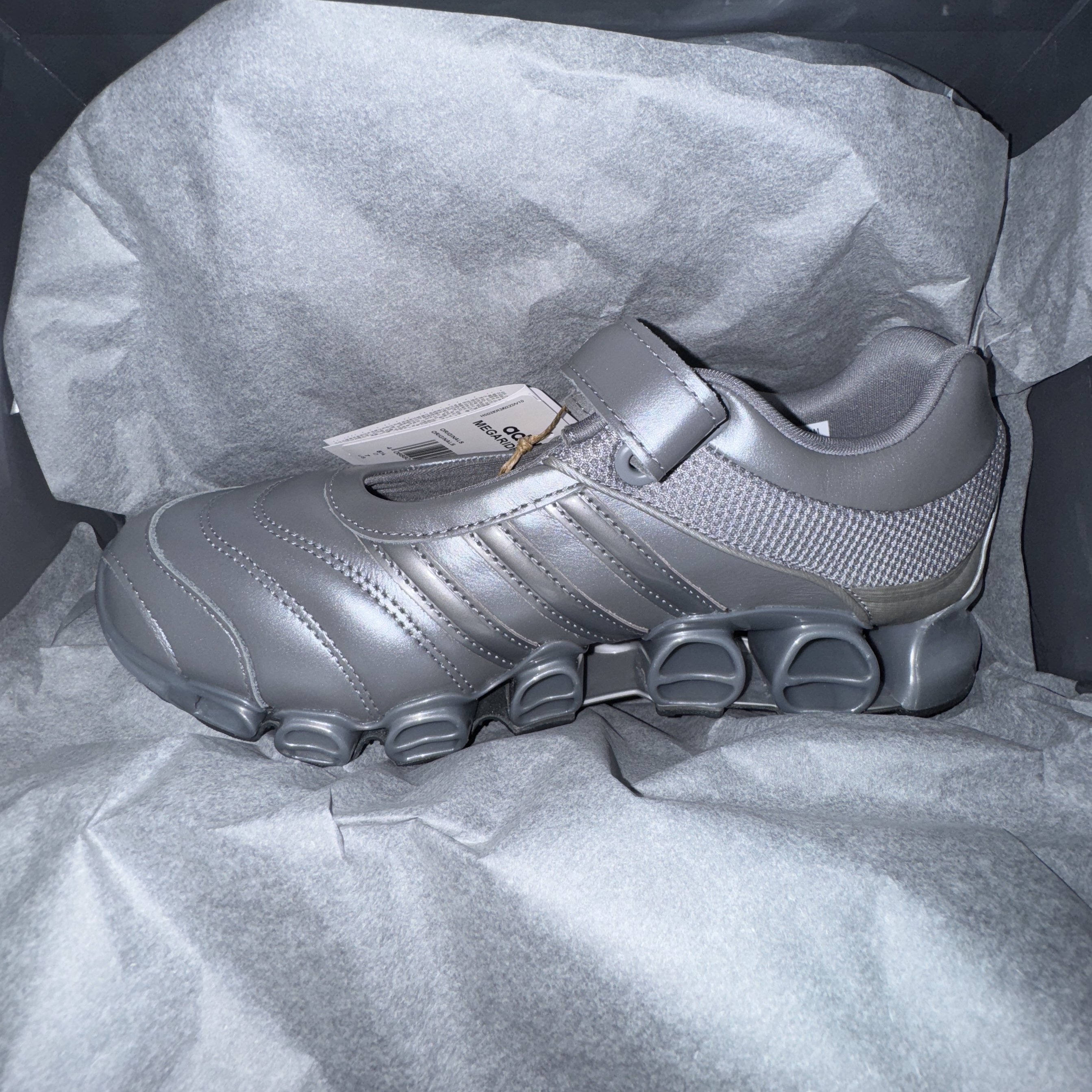 (W) Adidas x Taqwa Bint Ali Megaride Mary Jane Iron Metallic Cyber Metallic 착용 스타일