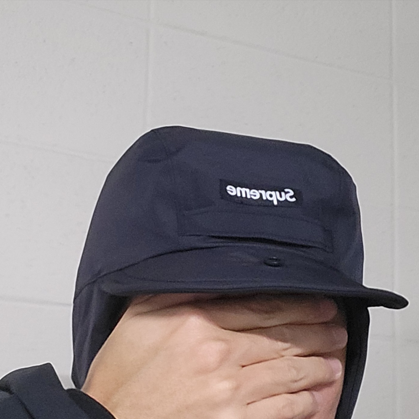 Supreme Gore-Tex Earflap Cap Black - 24FW 착용 스타일
