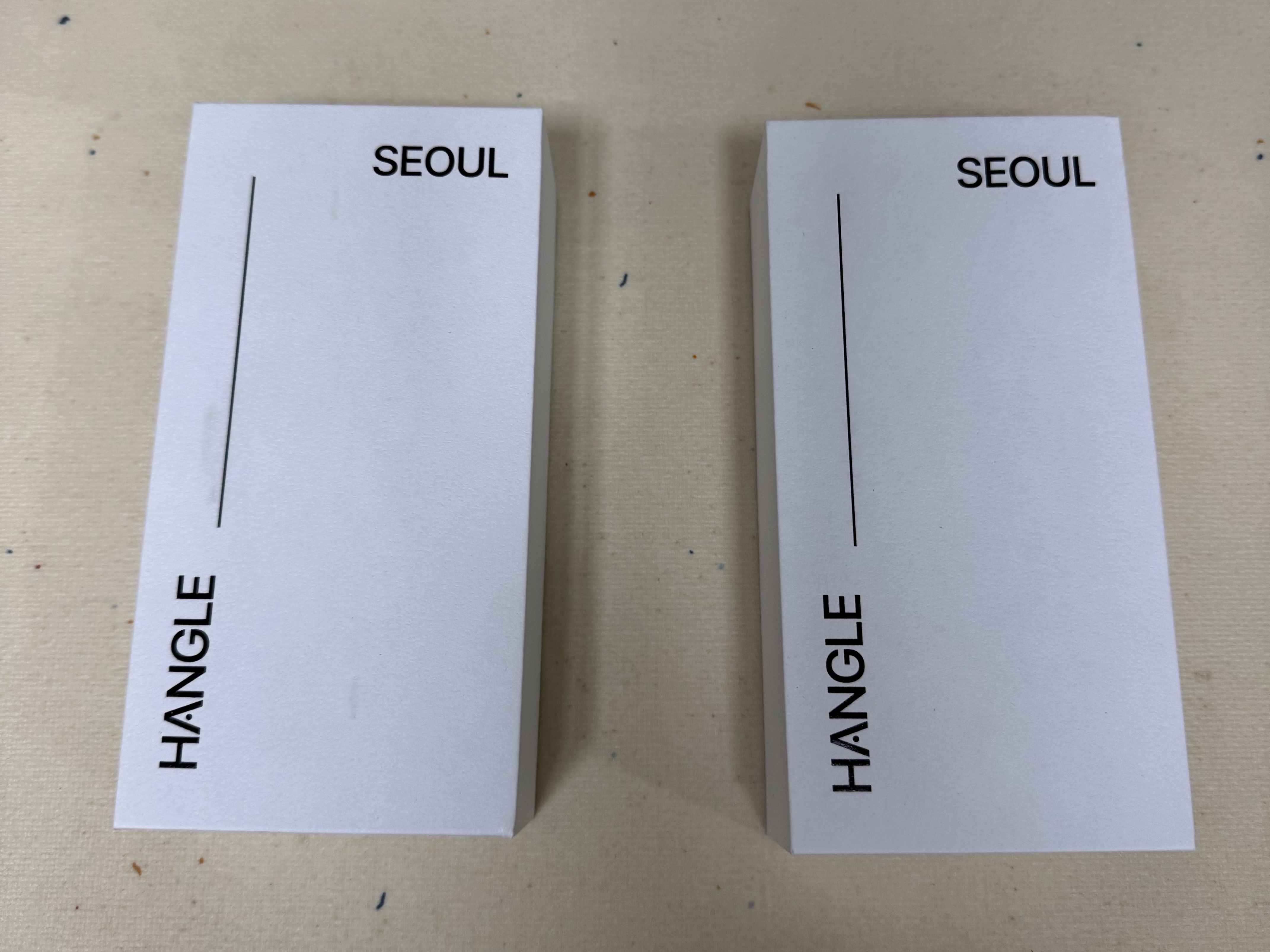 Hangle Suyeong Black Naming Korean, Hangle Suyeong Gray Naming Korean 착용 스타일 - 1