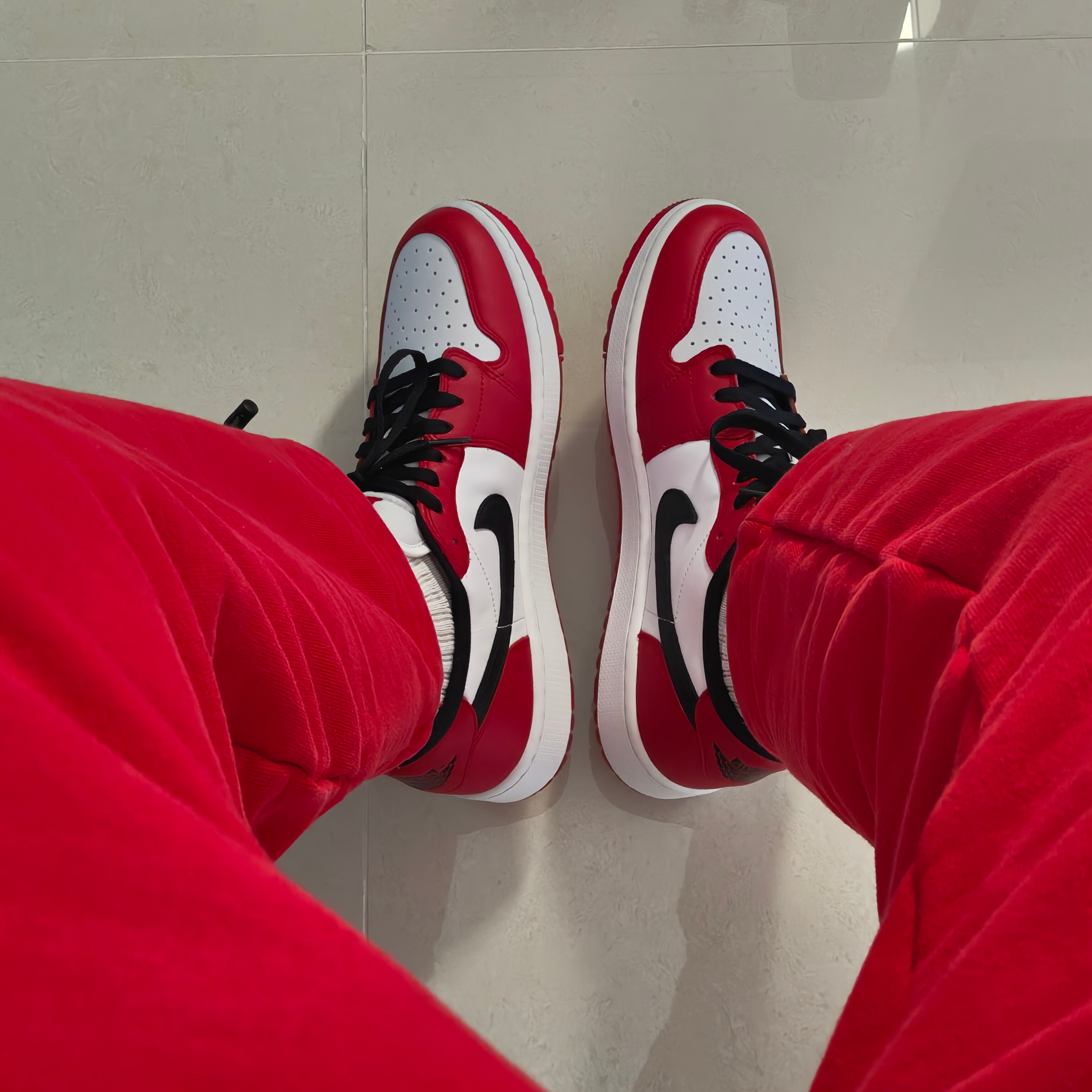 Jordan 1 Low Golf Chicago 착용 스타일
