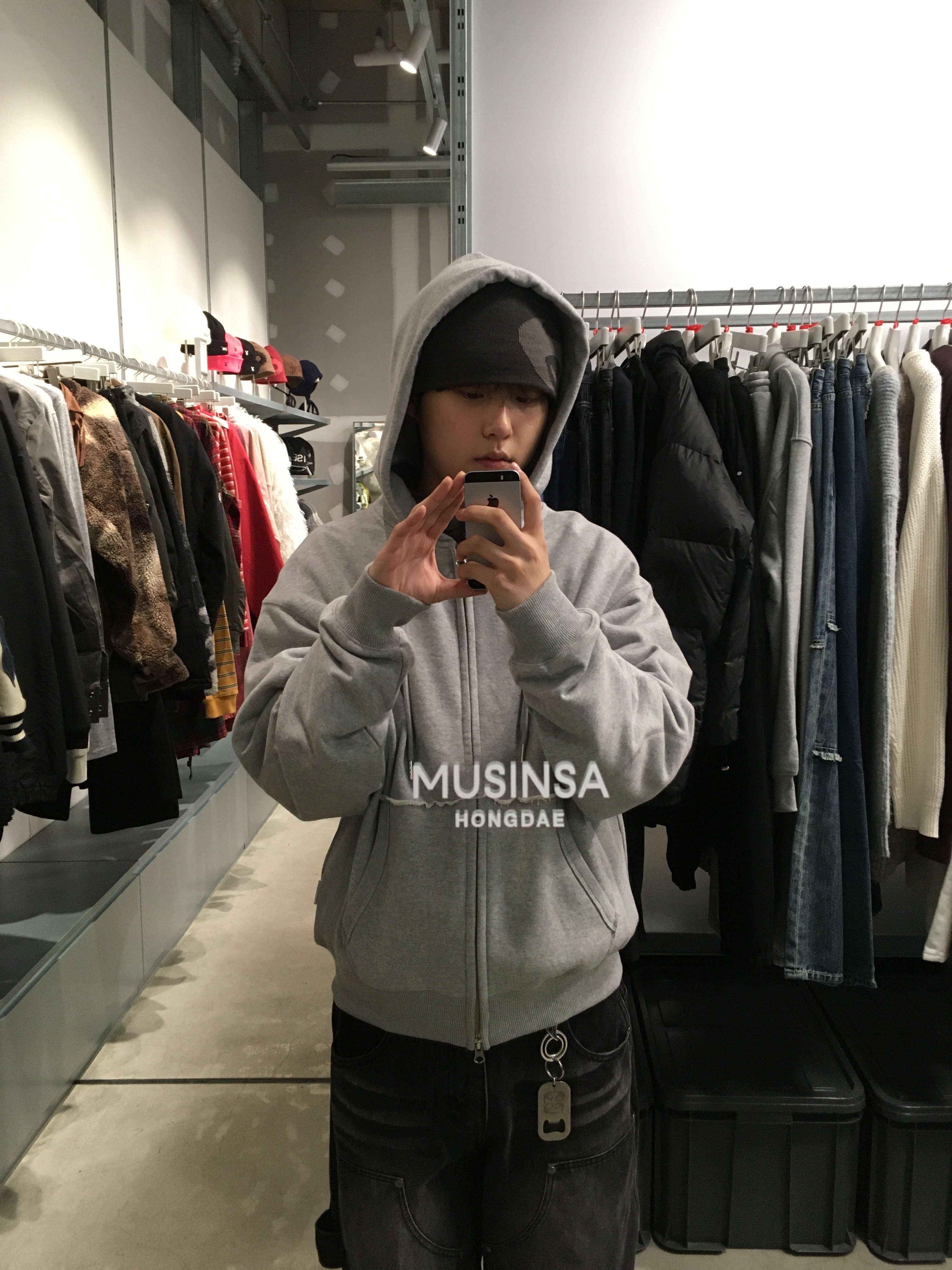 Sansan Gear Logo Beanie Charcoal - 24FW, Asics x Unaffected Gel-Kayano 14 Uranus Green 착용 스타일 - 1