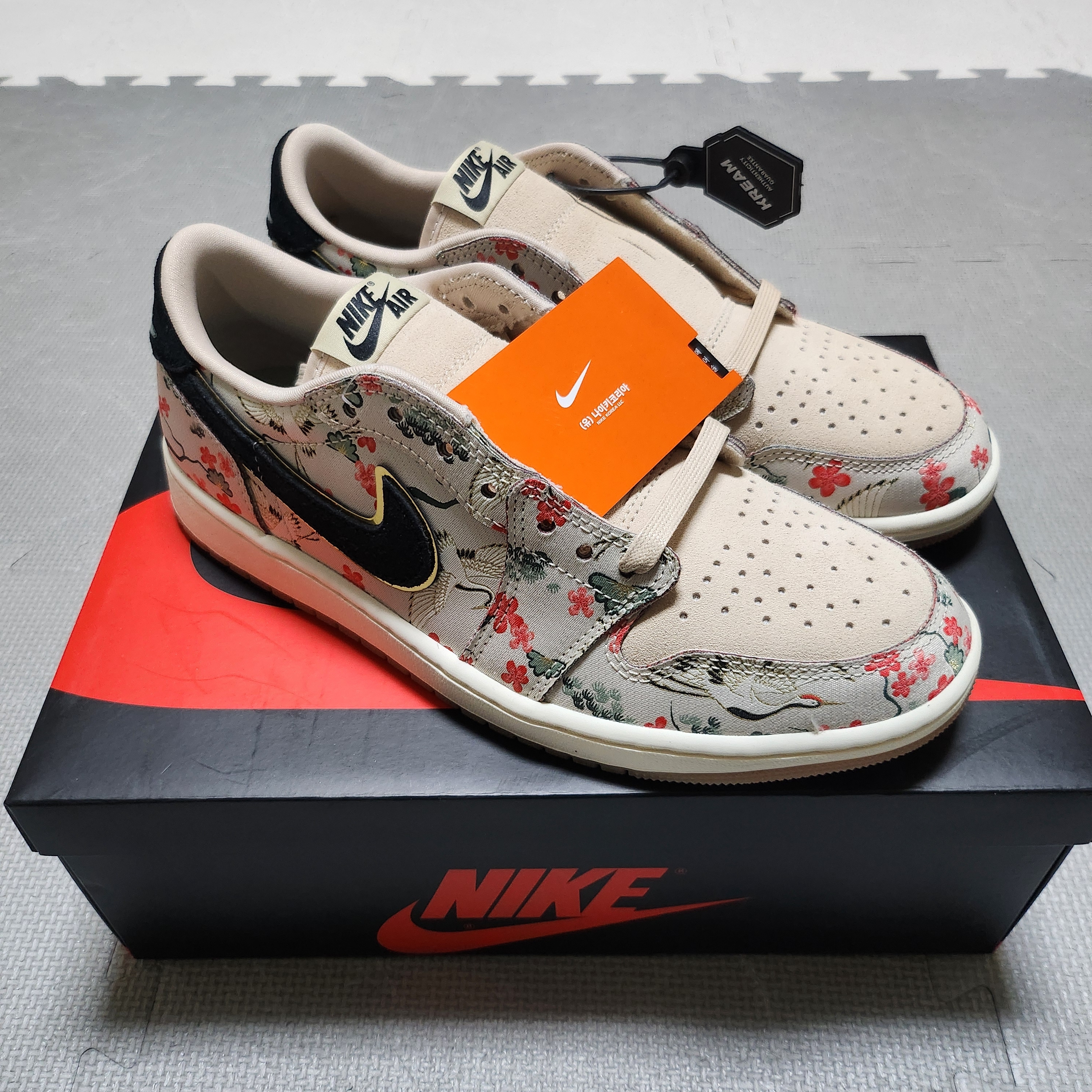 Jordan 1 Retro Low OG Rui Cranes 착용 스타일 - 1