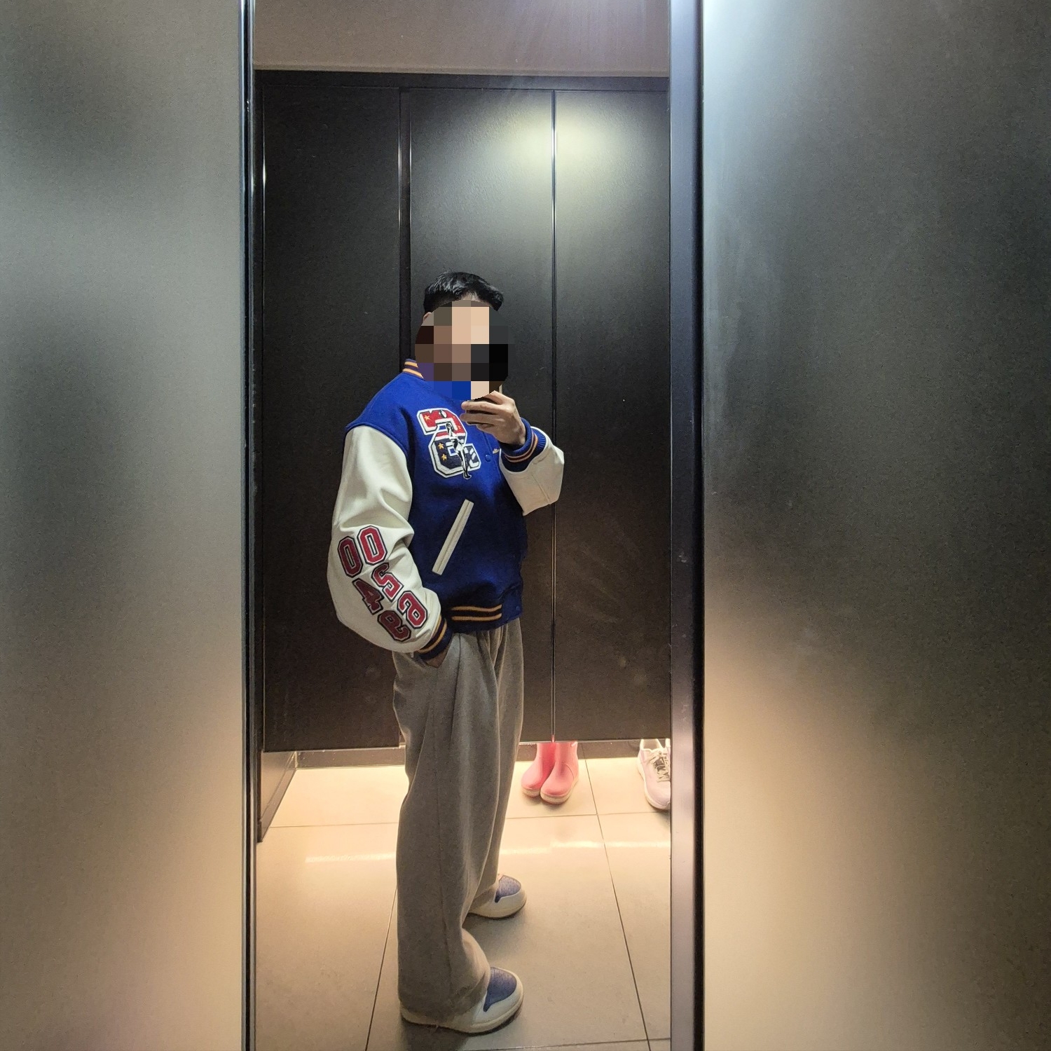 Jordan 1 x Travis Scott x Fragment Retro High OG SP Military Blue, Supreme x Hysteric Glamour Varsity Jacket Blue - 24FW 착용 스타일 - 2