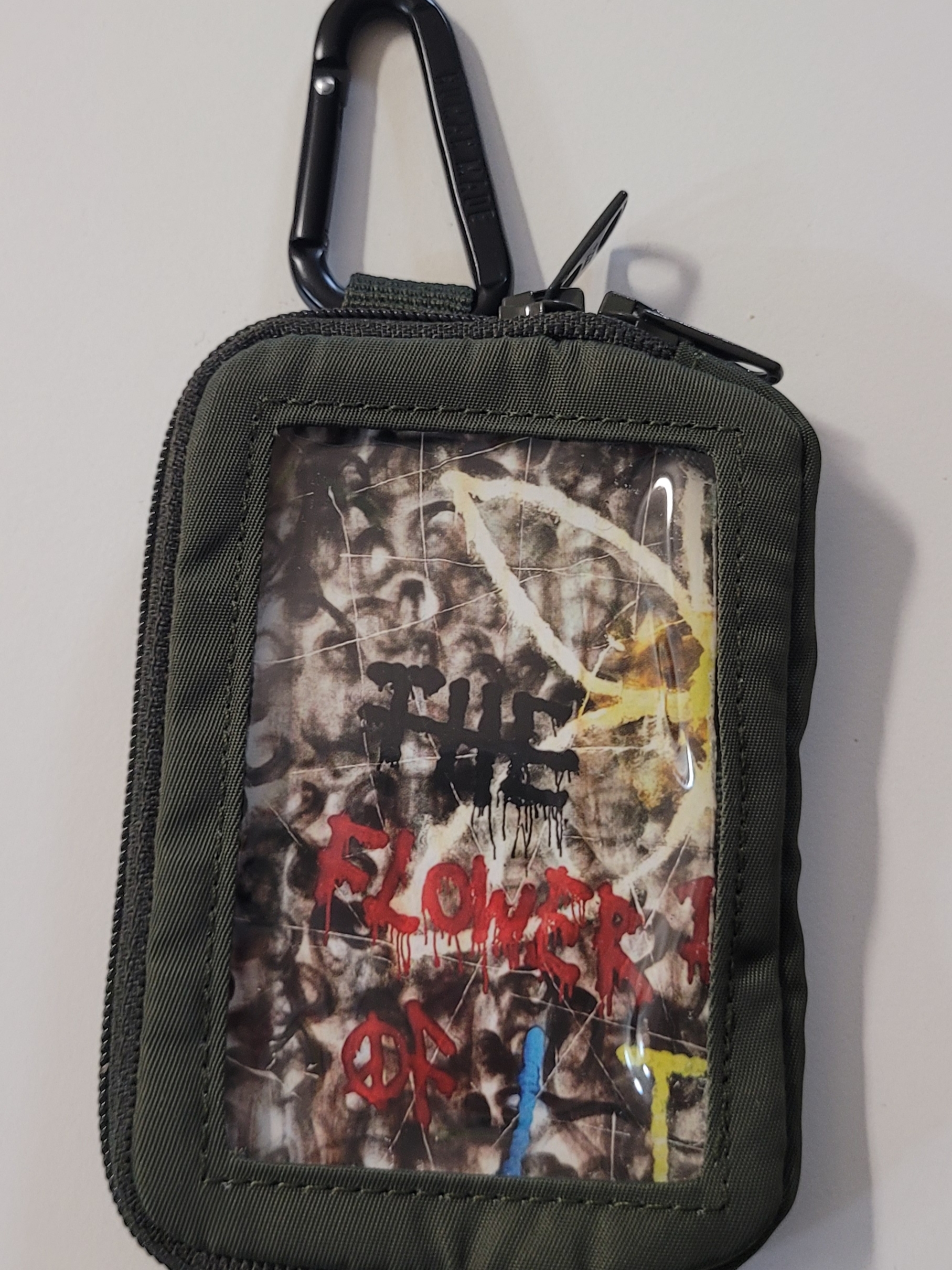 Human Made Military Card Case Olive Drab 착용 스타일 - 1