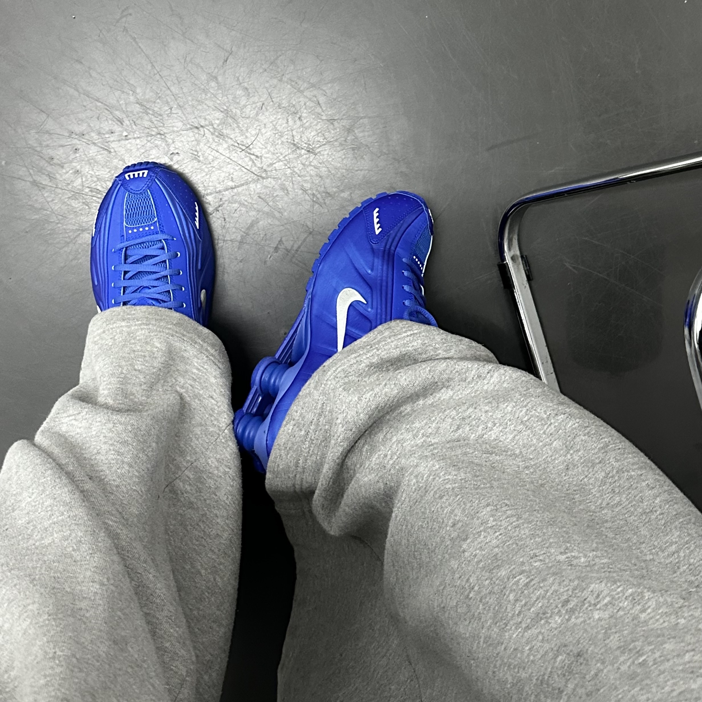 (W) Nike Shox R4 Racer Blue and Metallic Silver 착용 스타일