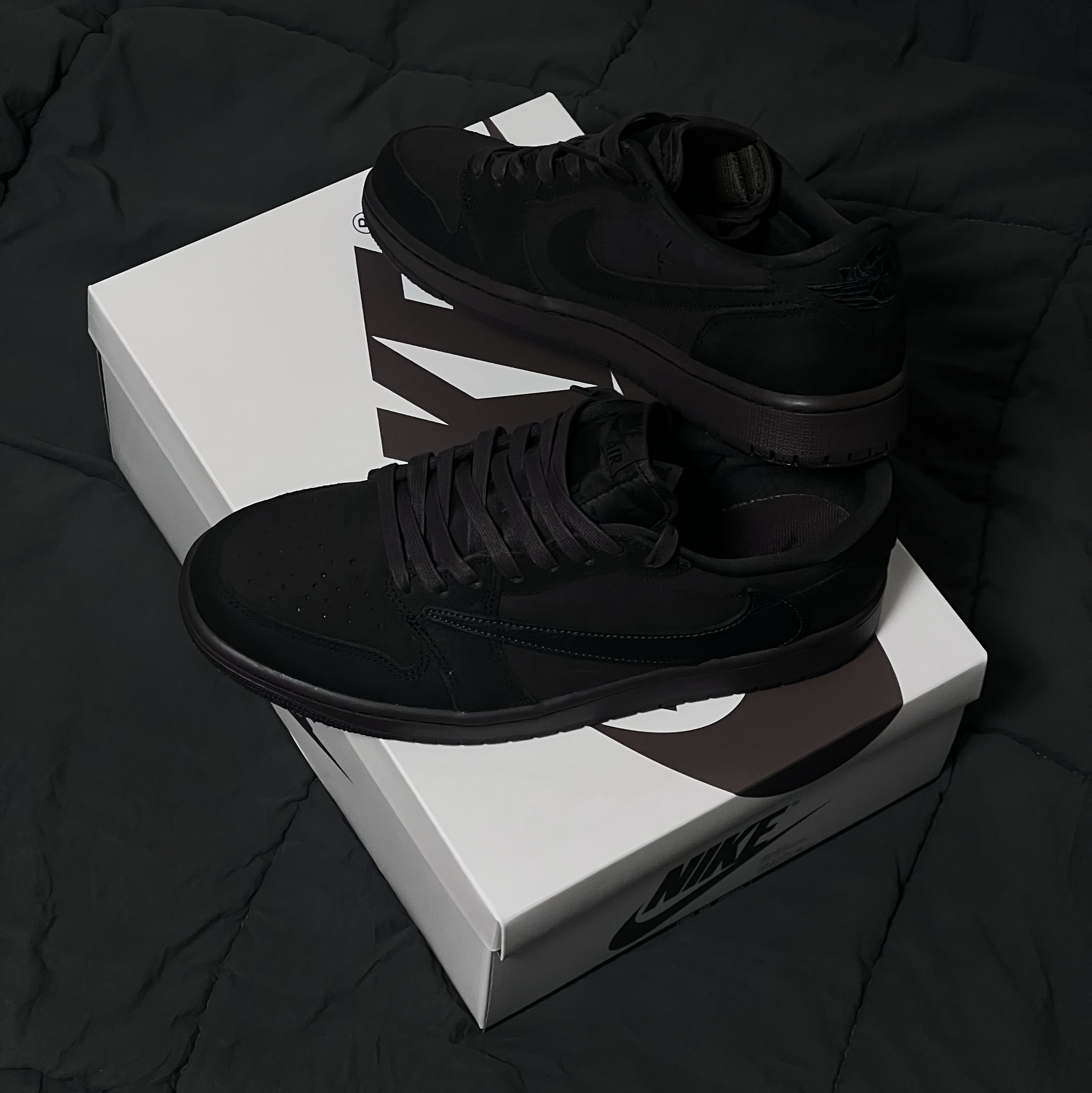 Jordan 1 x Travis Scott Retro Low OG SP Velvet Brown and Dark Mocha 착용 스타일