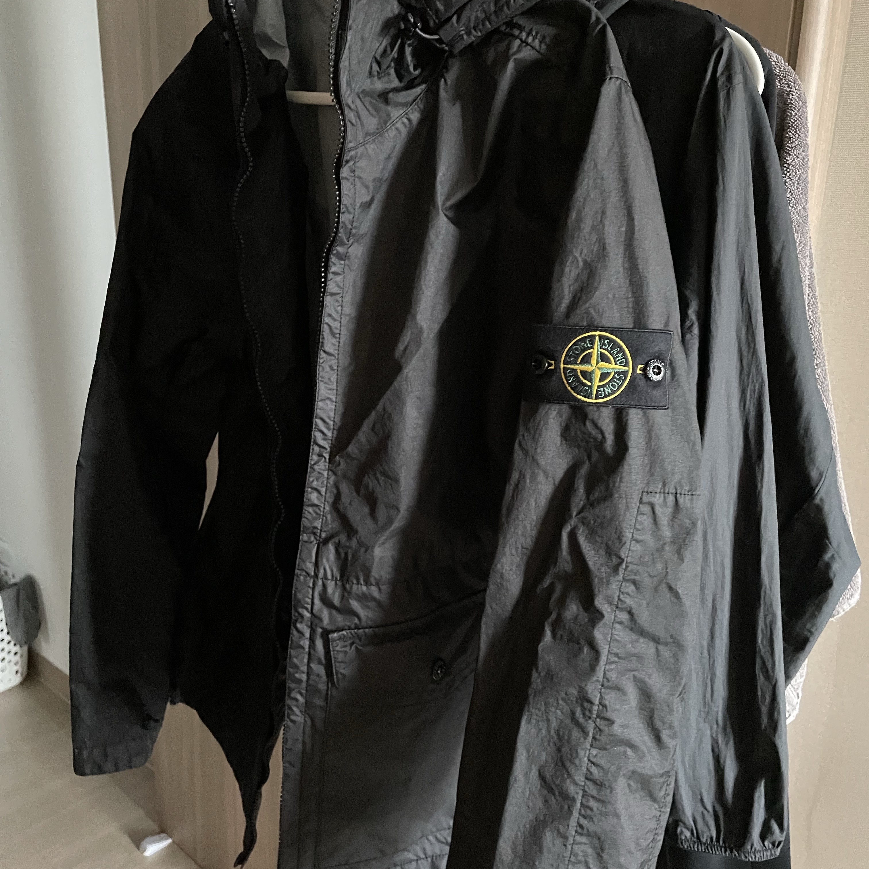 Stone Island 41123 Membrana 3L TC Hooded Jacket Black - 24SS 착용 스타일