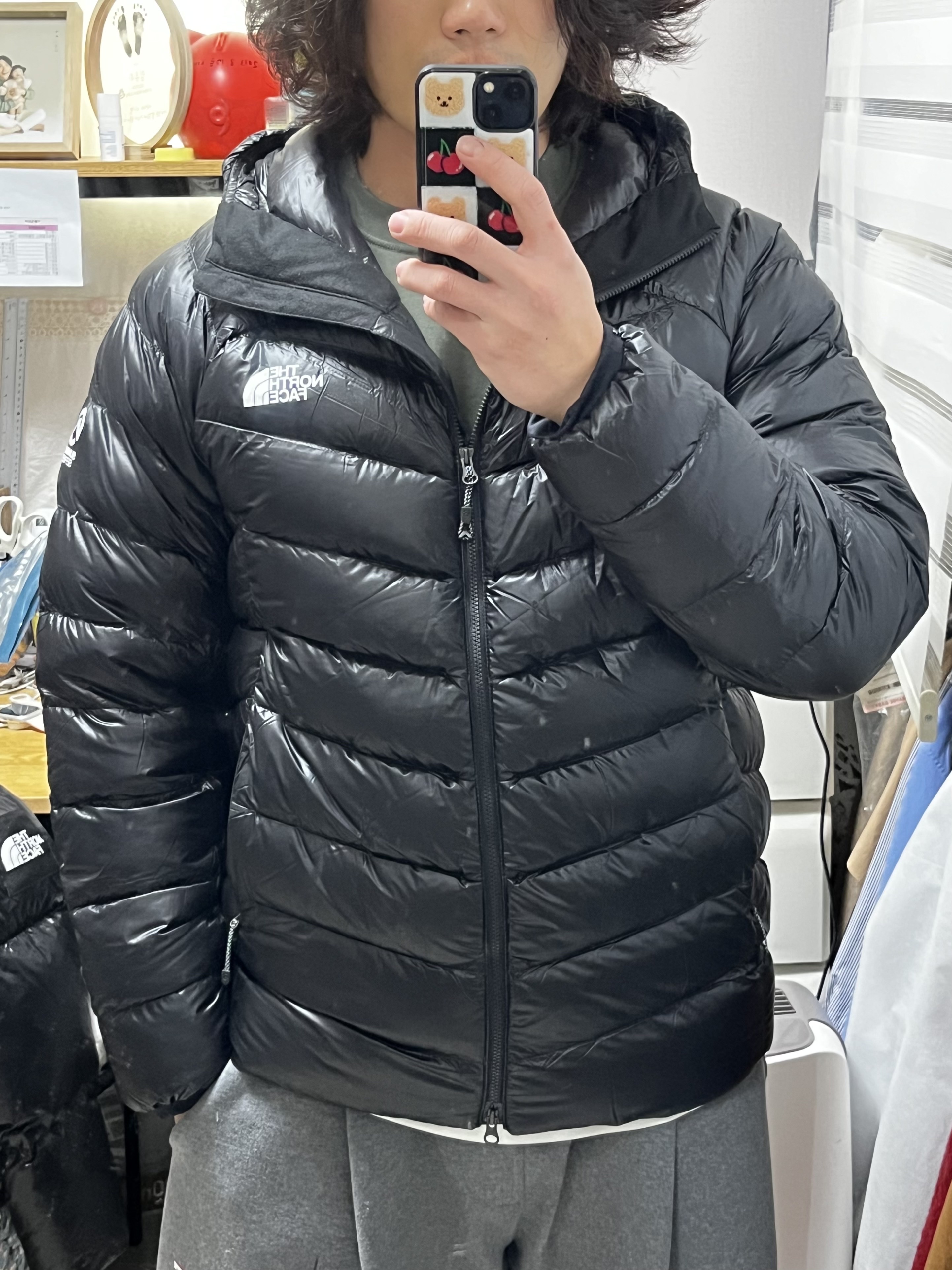 The North Face Summit Mattehorn RDS Down Jacket Real Black 착용 스타일 - 3