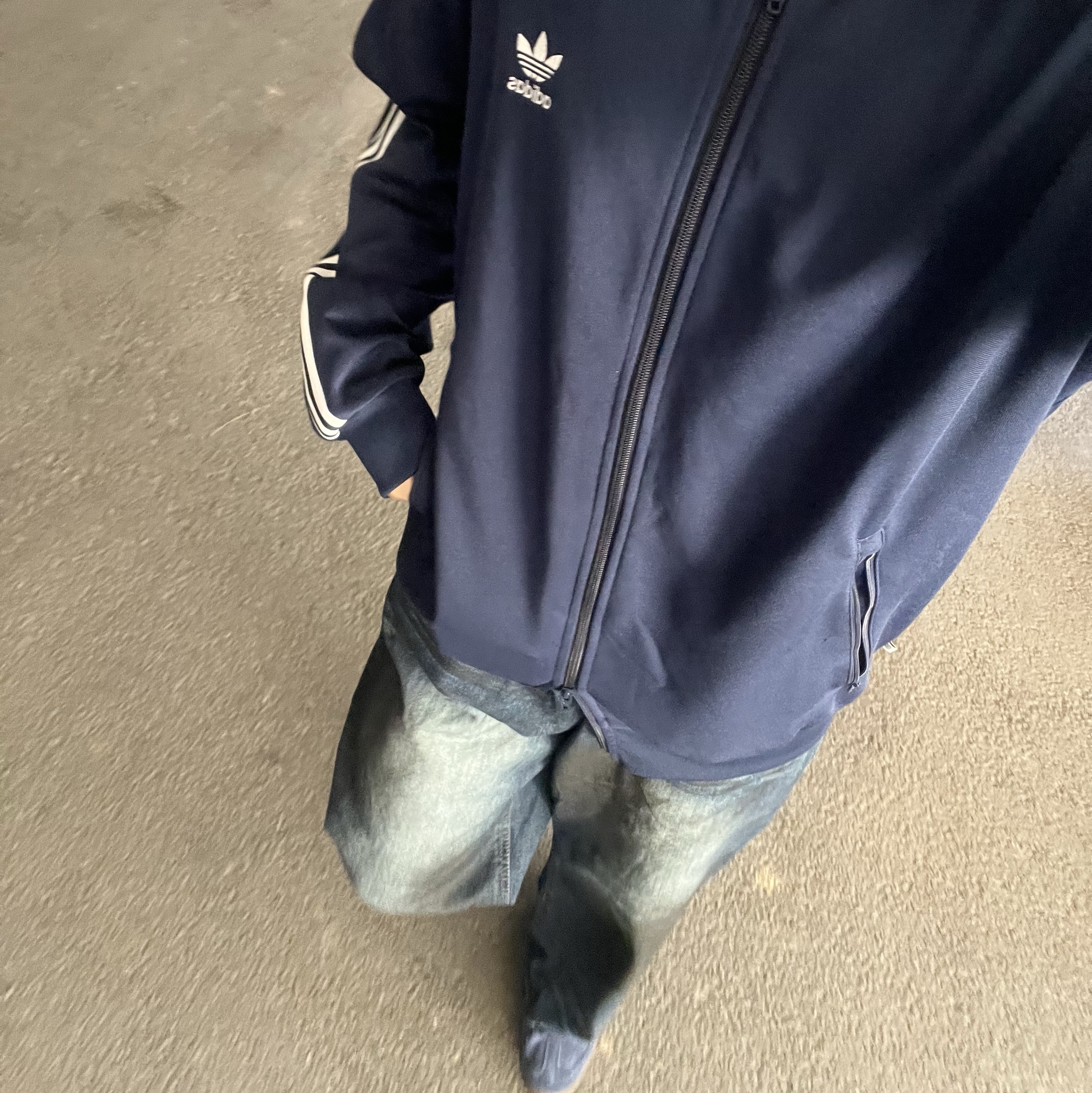 Adidas Spezial Handball Collegiate Navy, Adidas Adicolor Classic Beckenbauer Track Jacket Night Indigo - KR Sizing 착용 스타일