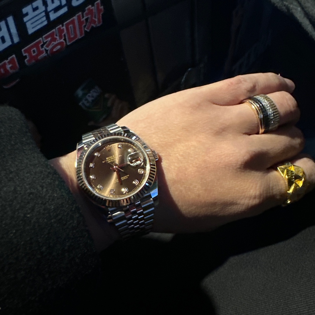 Rolex Datejust 41mm 126331 Chocolate Diamond-Set Jubilee 착용 스타일 - 1