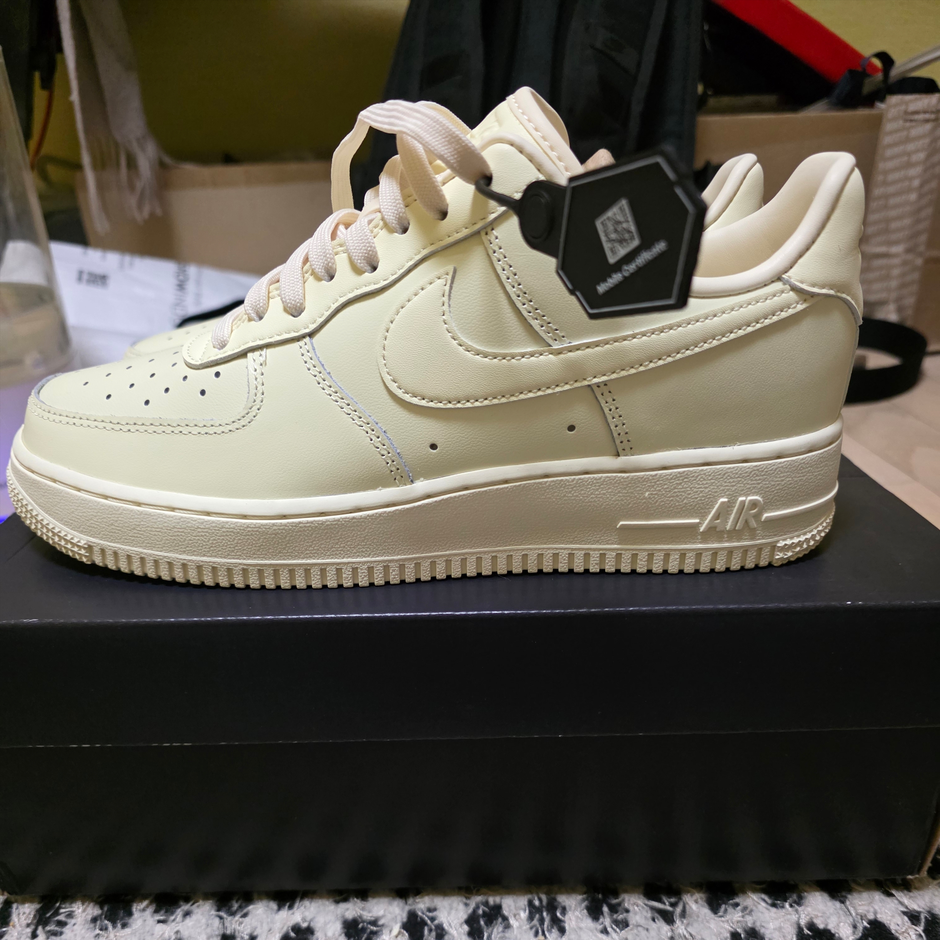 Nike Air Force 1 '07 Coconut Milk 착용 스타일 - 1