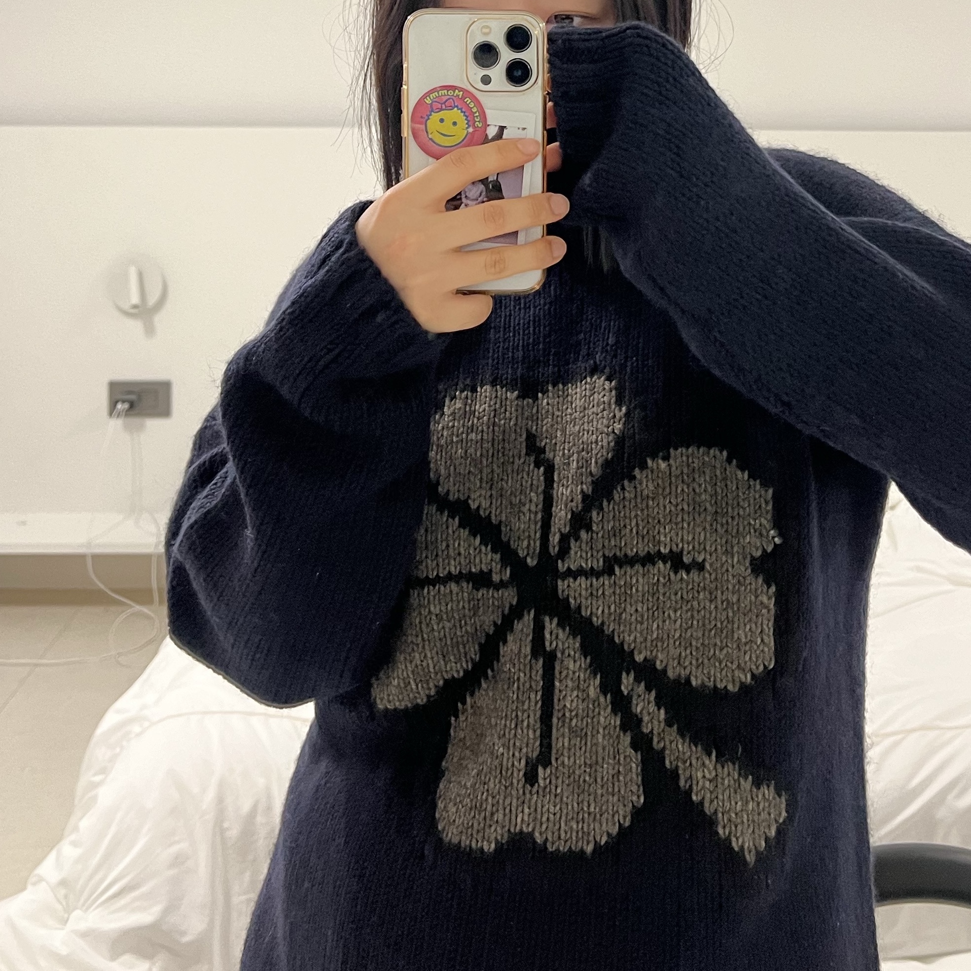 Our Legacy Popover Roundneck Lucky Clover 착용 스타일