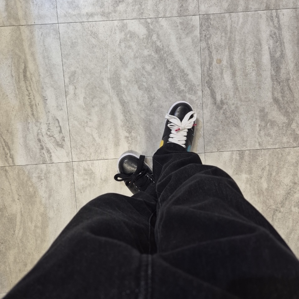 Nike x Peaceminusone Air Force 1 Low Para-Noise 3.0 Black and Multicolor 착용 스타일