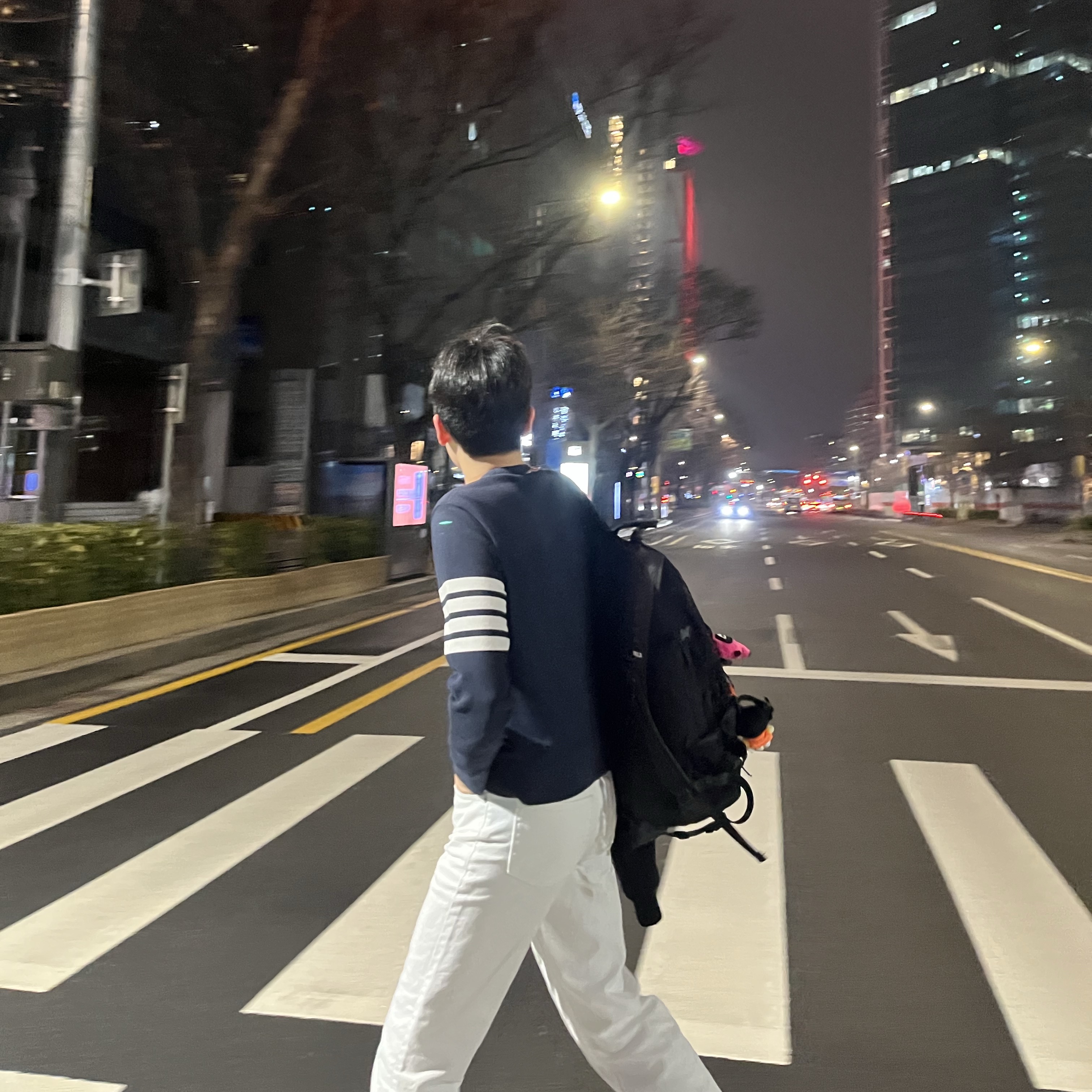 Thom Browne Engineered 4-Bar Sweatshirt Navy, C.P. Company D.D. Shell Down Jacket Black - 23FW 착용 스타일 - 2