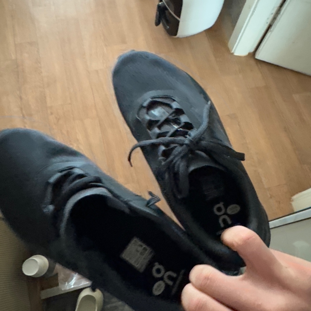 On Running Cloudmonster All Black 착용 스타일