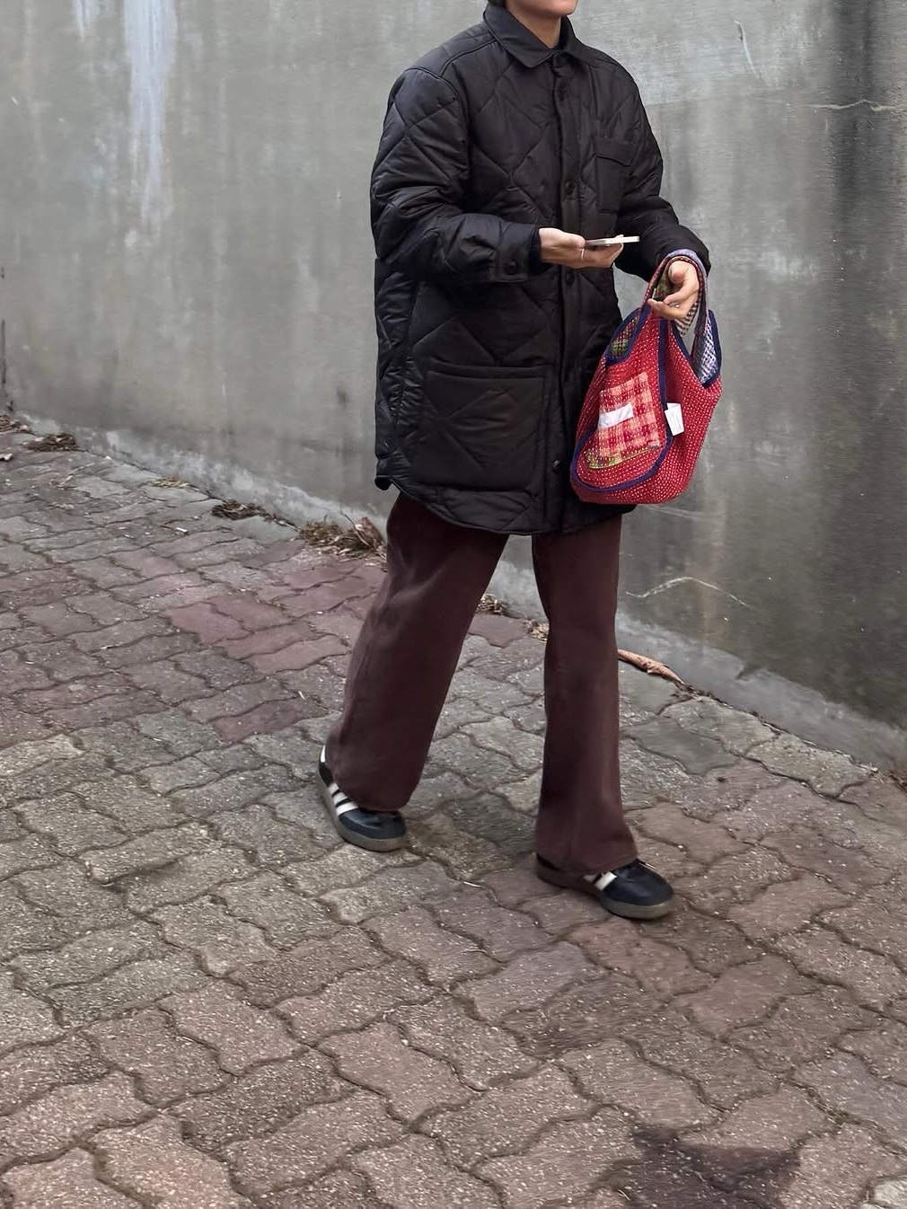 Safarispot  S.T.C QUILTING JACKET BLACK, Safarispot  S.T.C QUILTING JACKET BEIGE 착용 스타일 - 1