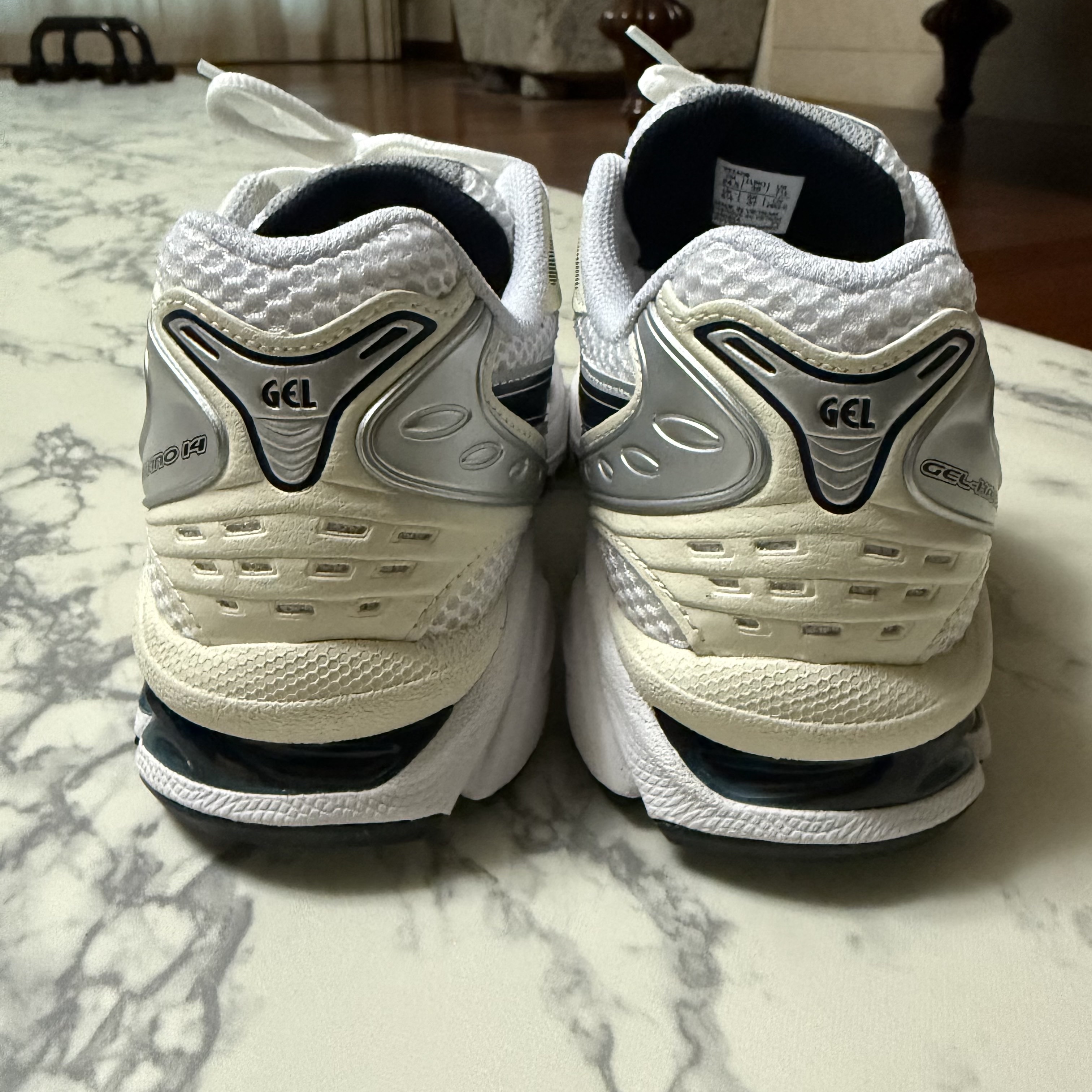(W) Asics Gel-Kayano 14 White Midnight 착용 스타일 - 3