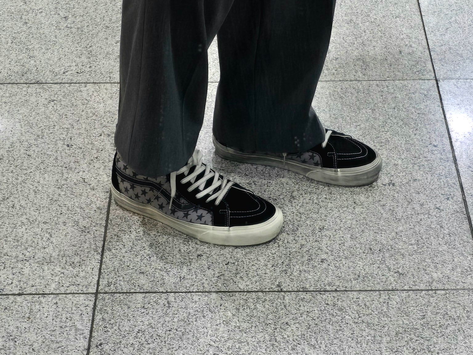 Vans Vault x Bianca Chandon Sk8-Hi Reissue LX Stressed Black Gray 착용 스타일