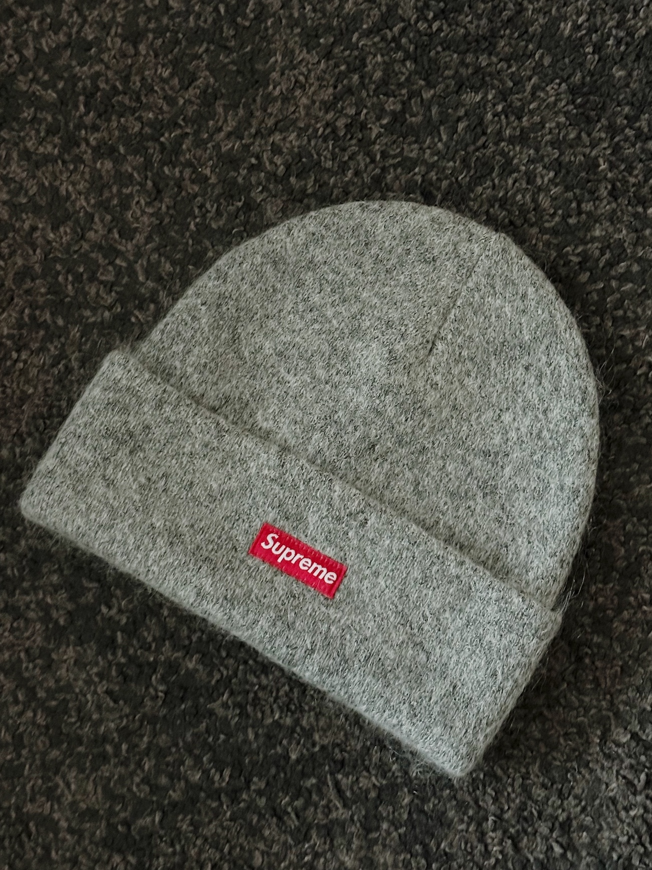 Supreme Mohair Beanie Heather Grey - 24FW 착용 스타일 - 3