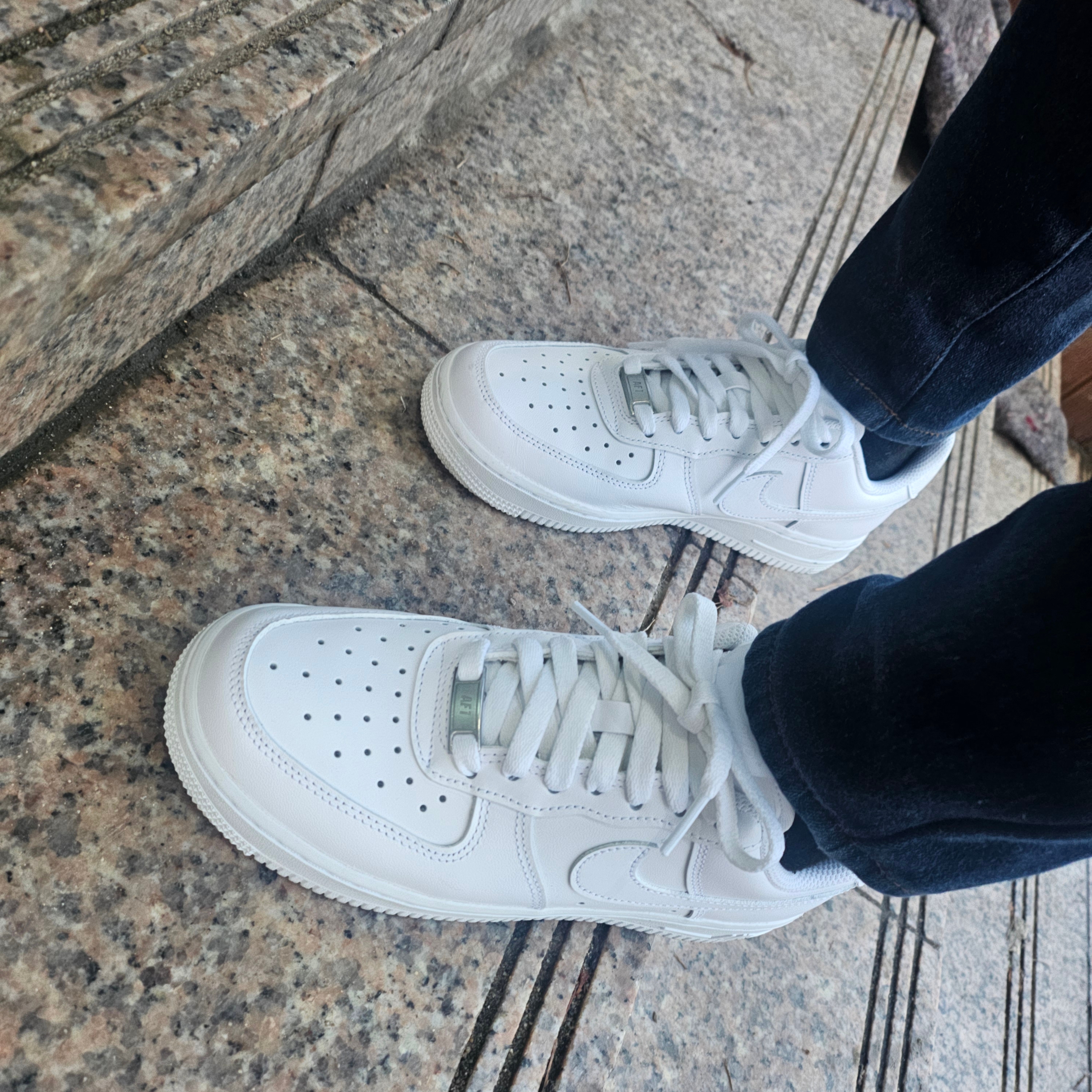 (W) Nike Air Force 1 '07 Low White 착용 스타일