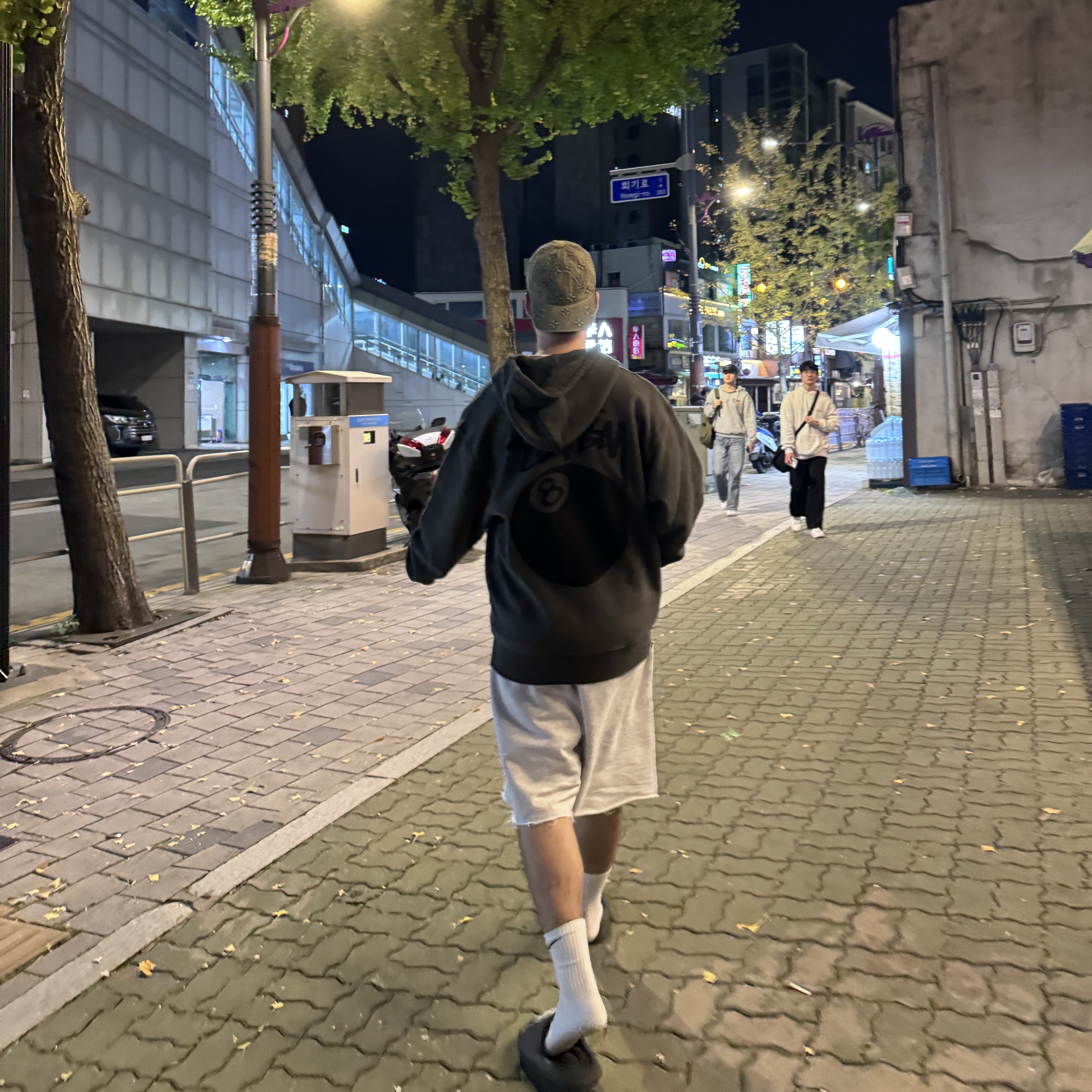 Stussy 8 Ball Pigment Dyed Zip Hoodie Black, Nike Everyday Lightweight Training Crew Socks White (3 Pack/Korean Ver.) 착용 스타일