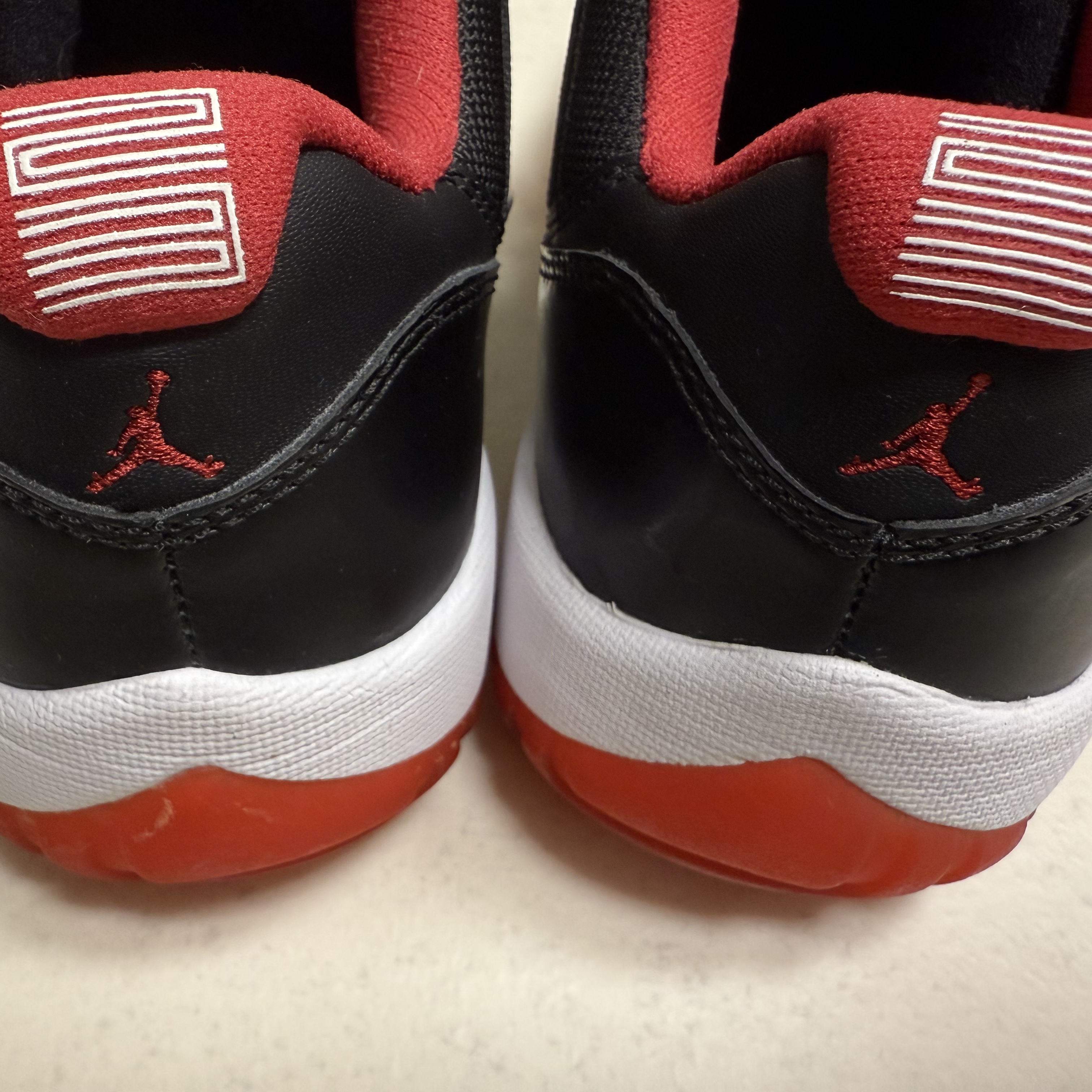 Jordan 11 Retro Low Bred 착용 스타일 - 3