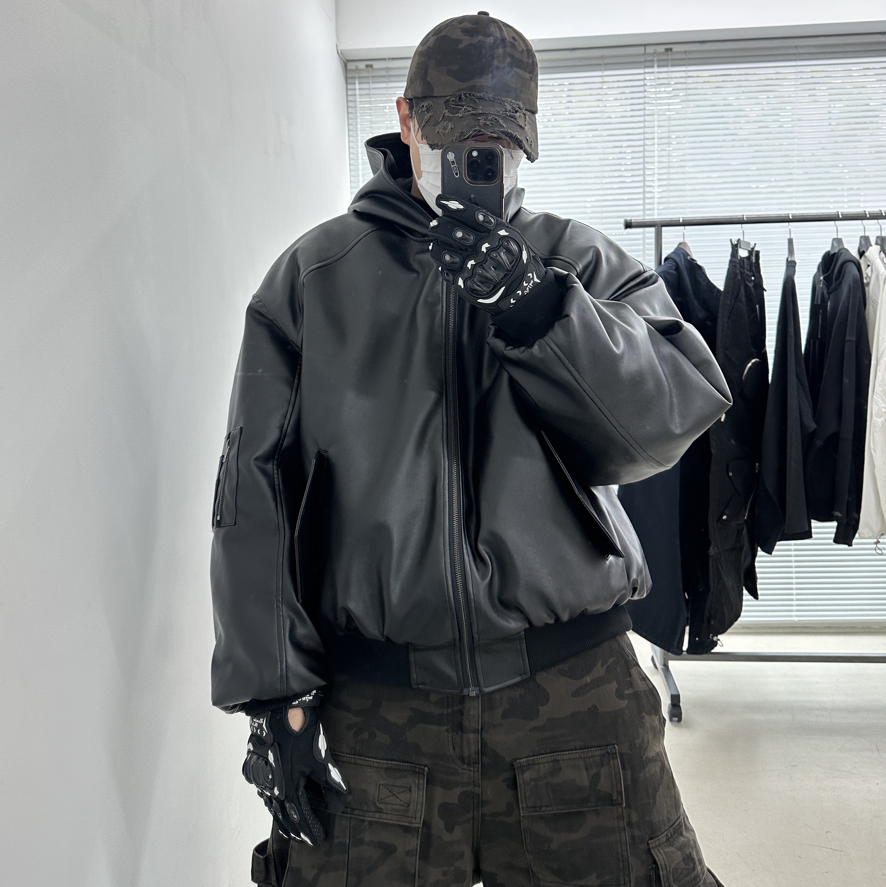 Civision by CSC Hooded Artificial Leather Bomber Jacket 착용 스타일 - 2