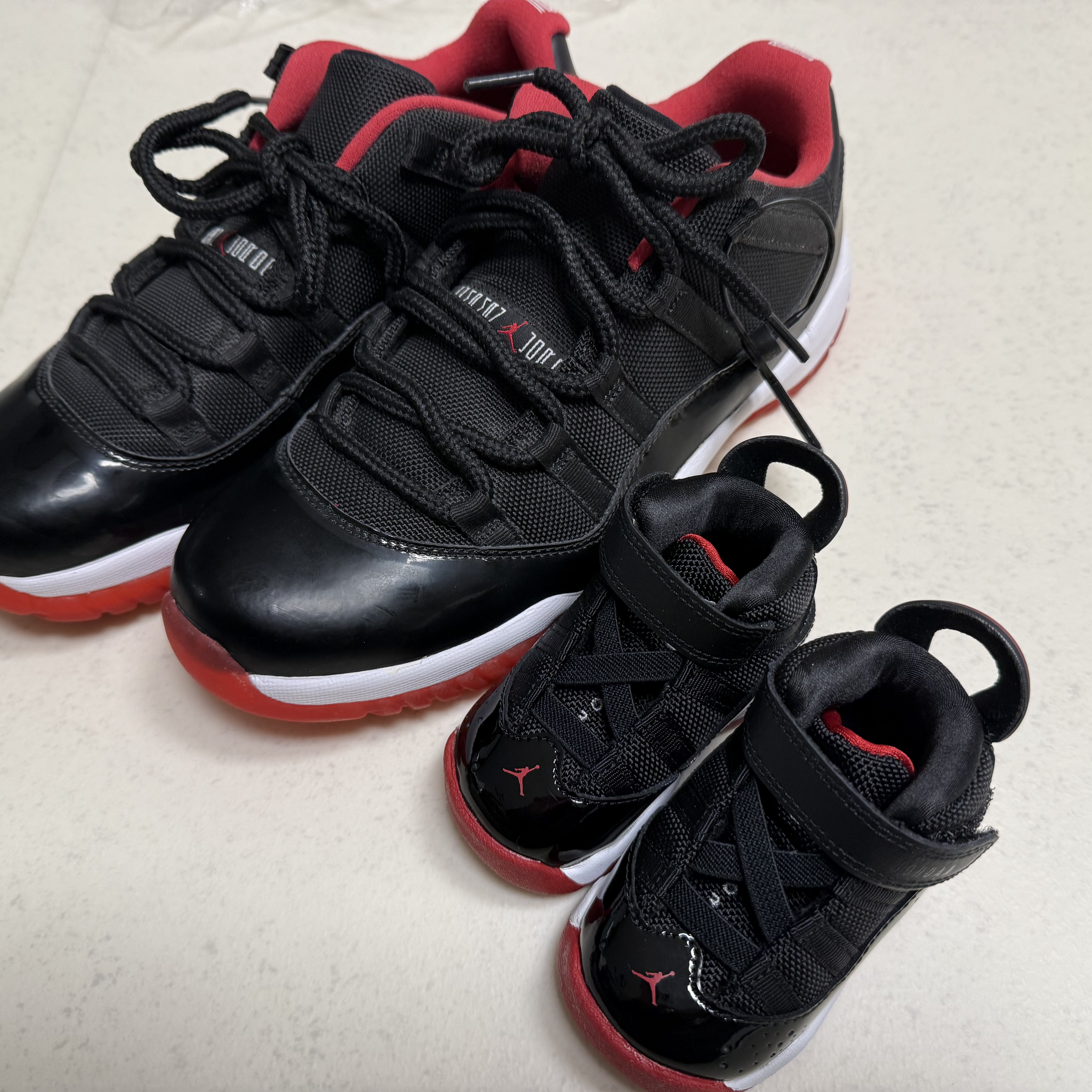 Jordan 11 Retro Low Bred 착용 스타일 - 2