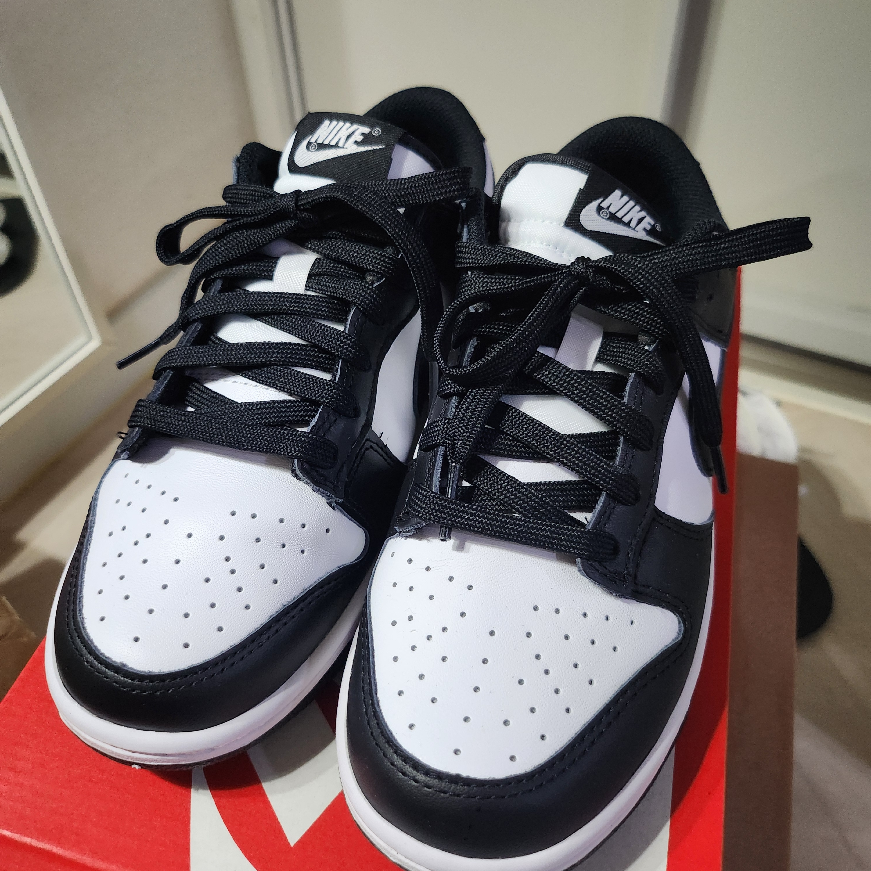 (W) Nike Dunk Low Black 착용 스타일